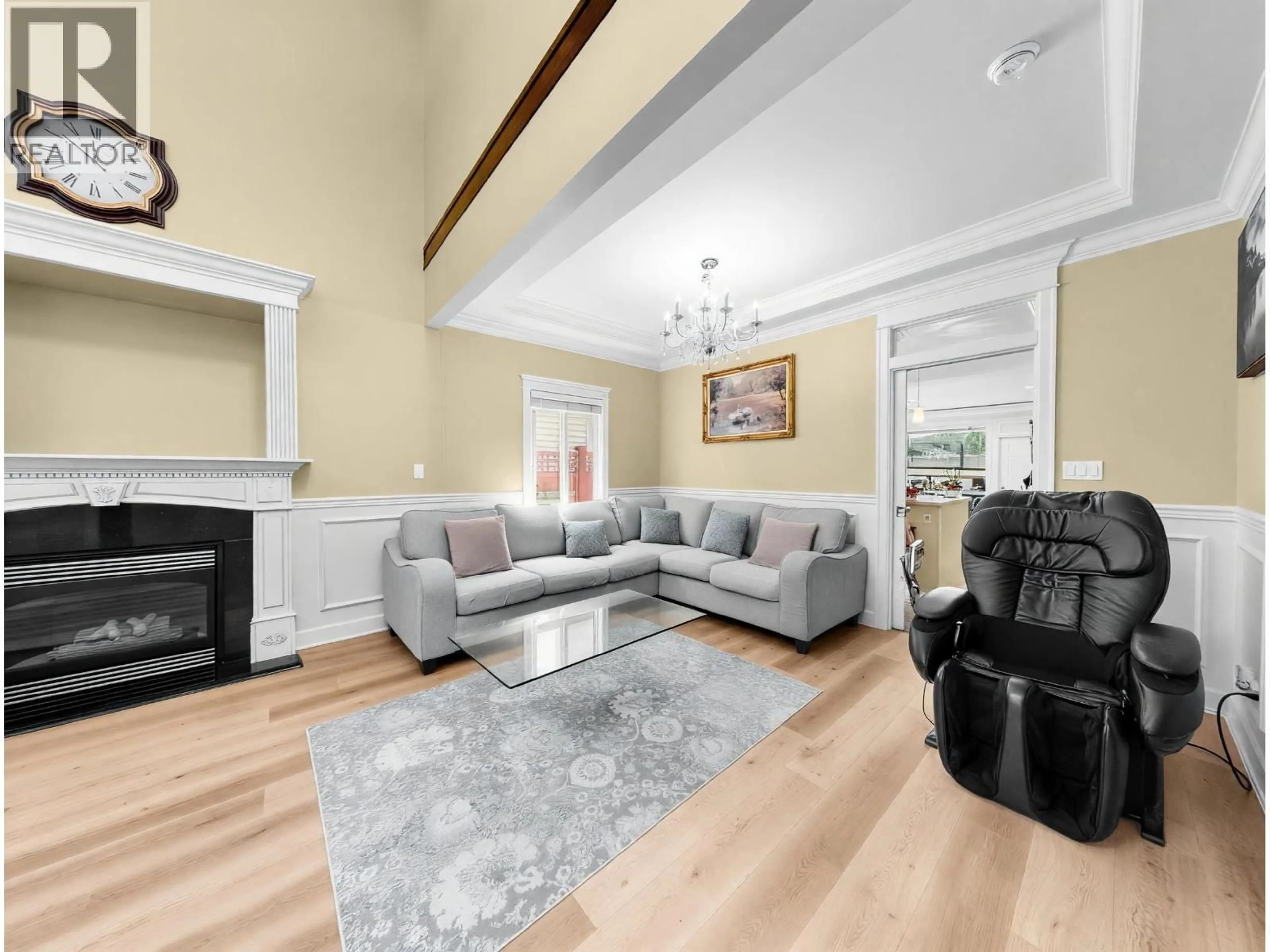 Living room with furniture, unknown for 10300 WILLIAMS ROAD, Richmond British Columbia V7A1H4