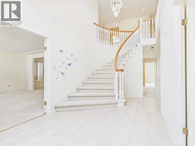 2718 OLIVER CRESCENT, Vancouver 3