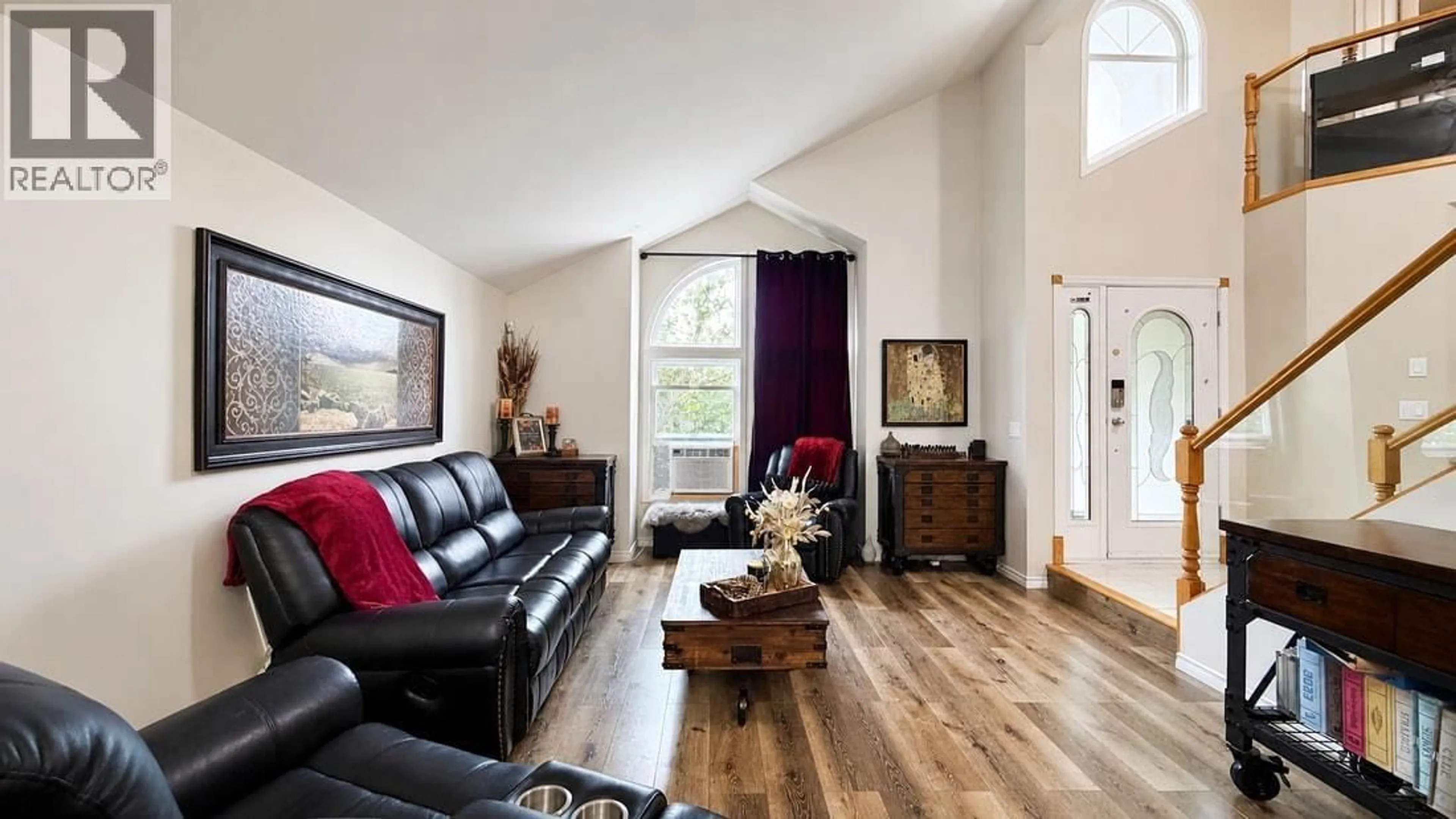 Living room with furniture, wood/laminate floor for 20516 124A AVENUE, Maple Ridge British Columbia V2X0A2