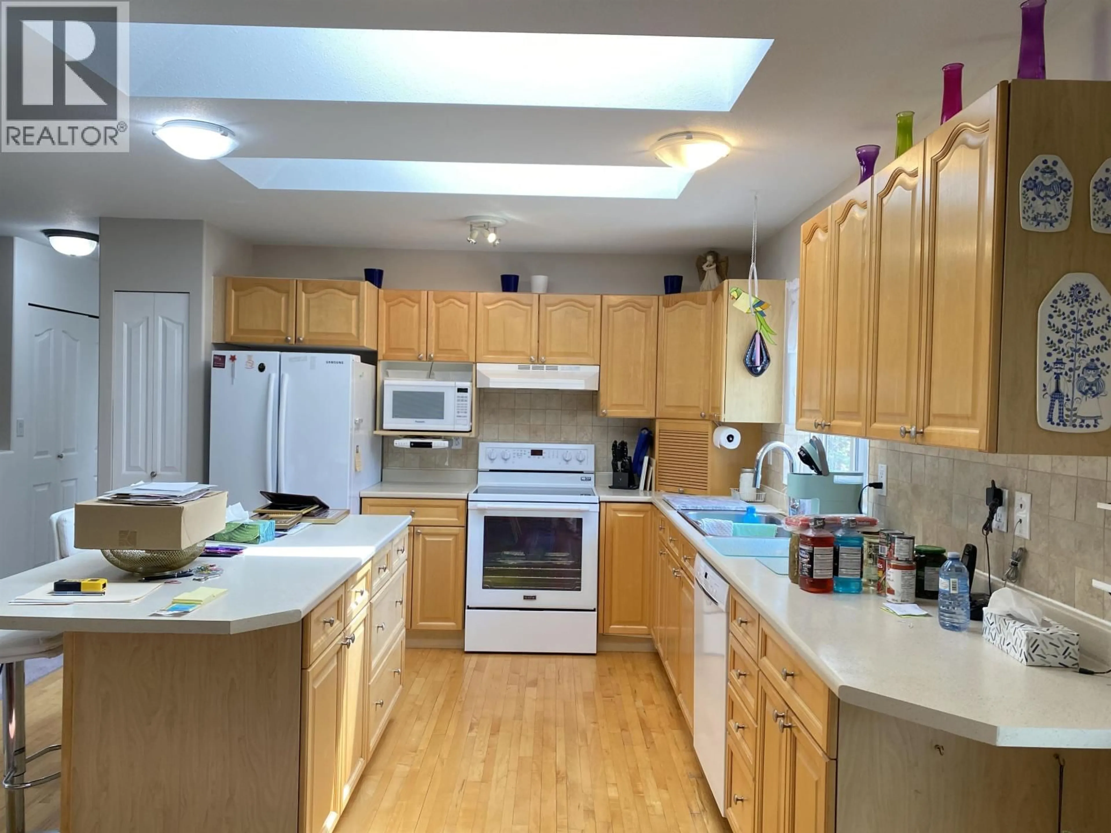 Standard kitchen, unknown for 4866 CUMSU PLACE, 108 Mile Ranch British Columbia V0K2Z0