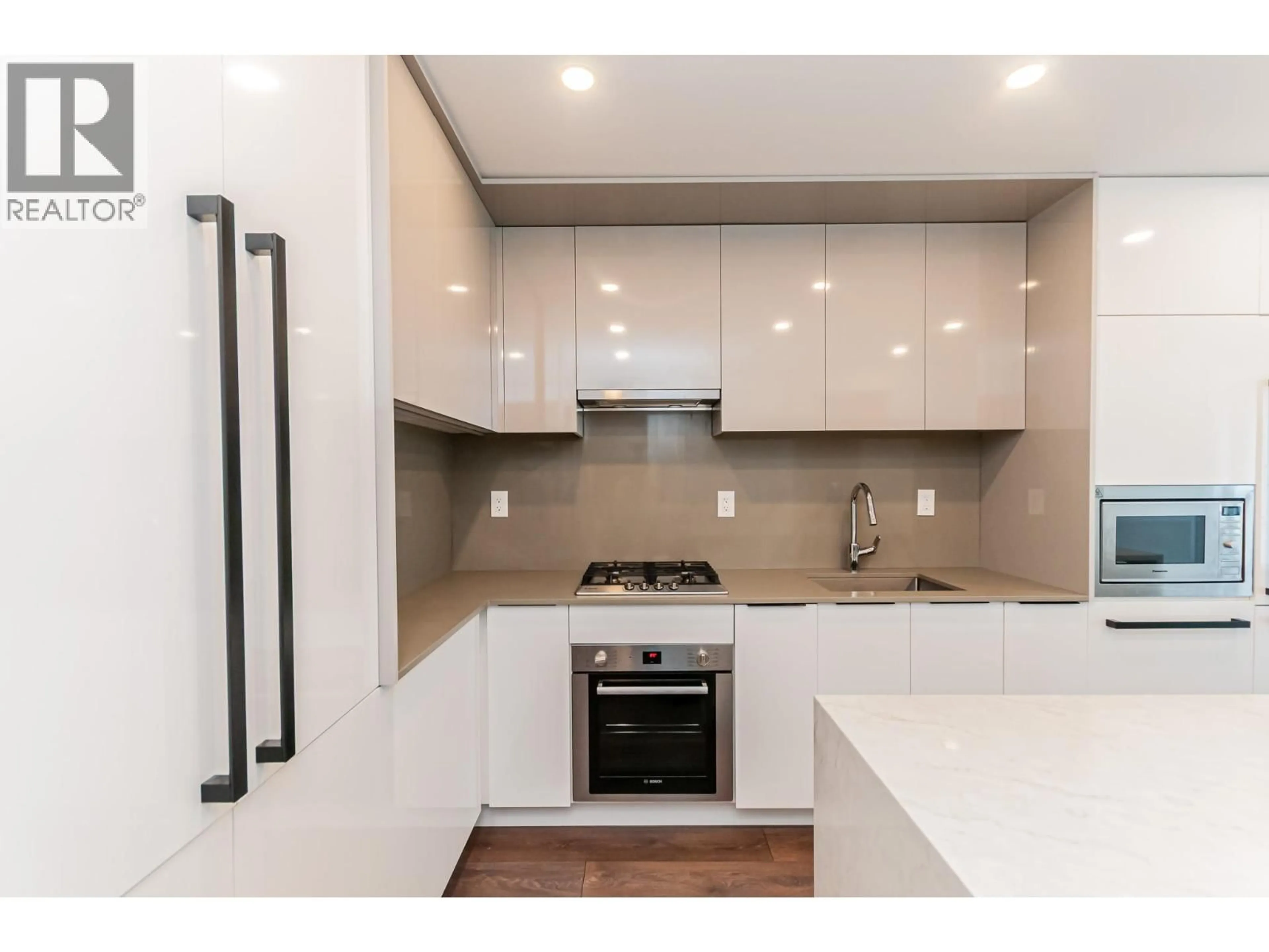 Standard kitchen, unknown for 2410 - 4711 HAZEL STREET, Burnaby British Columbia V5H0J9