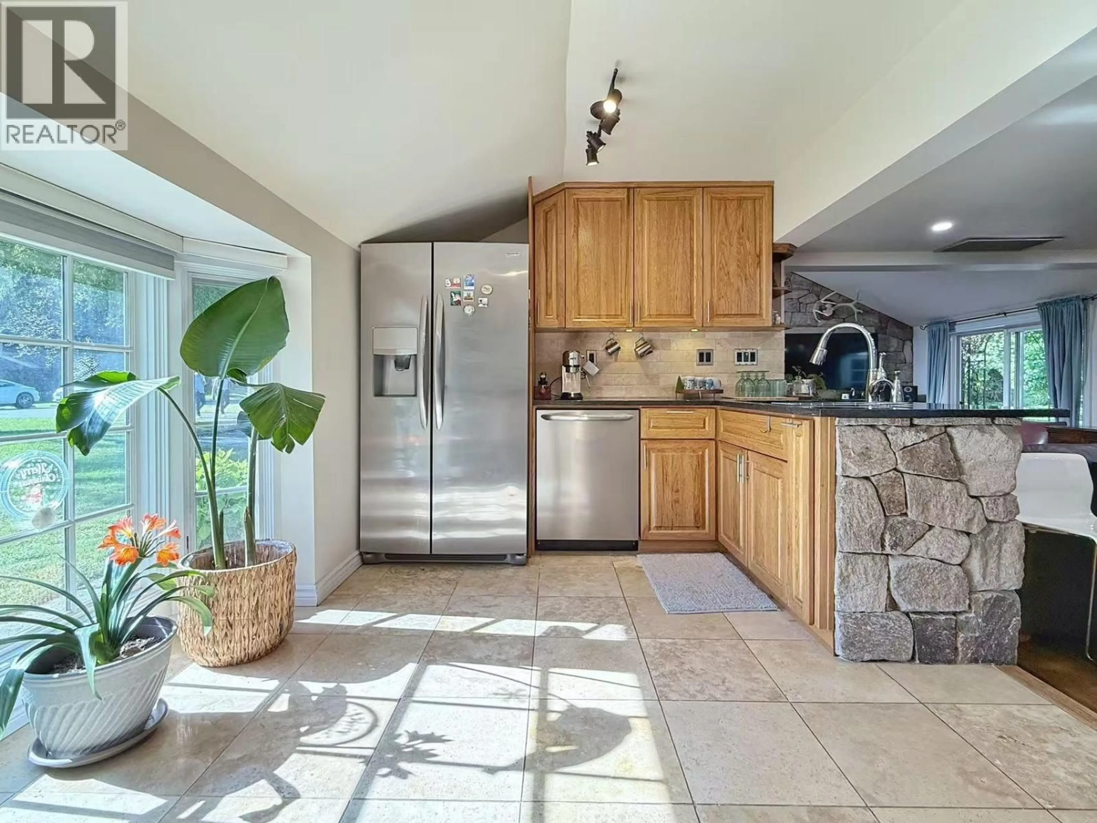 Open concept kitchen, ceramic/tile floor for 12239 SKILLEN STREET, Maple Ridge British Columbia V2X4X4