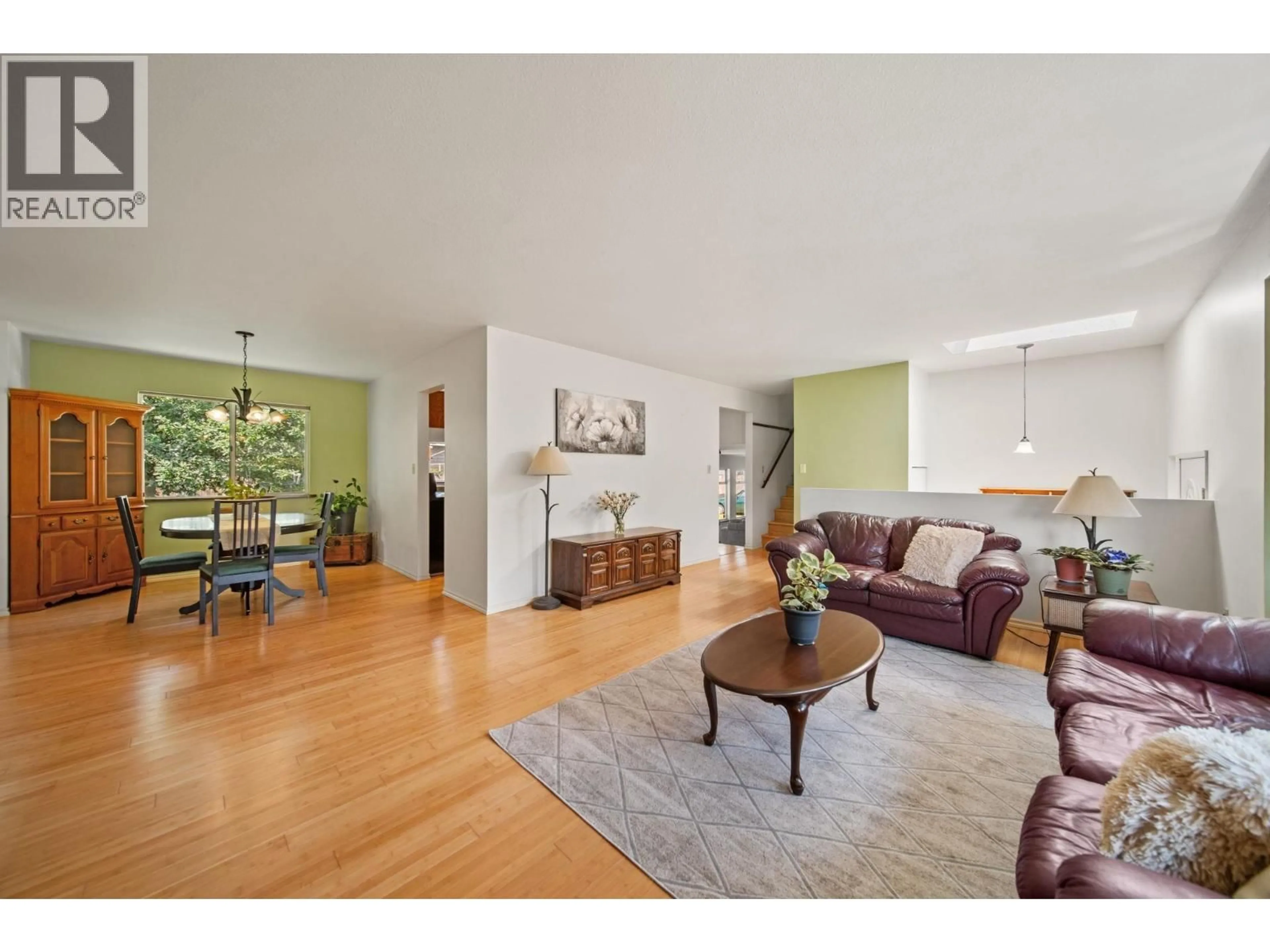 Living room with furniture, wood/laminate floor for 11791 229TH STREET, Maple Ridge British Columbia V2X6P9