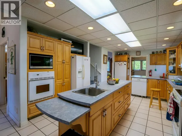 5175 BAKER-KERSLEY ROAD, Quesnel 2