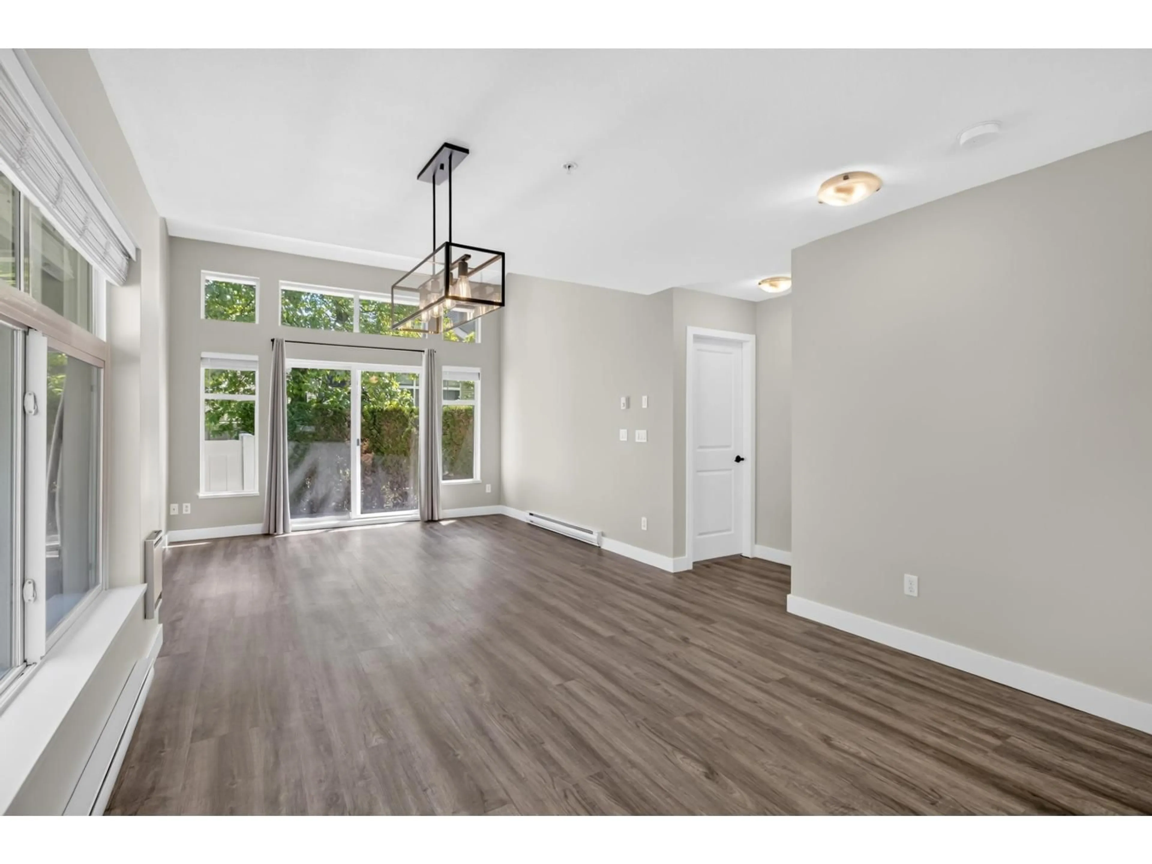 Indoor entryway for 120 - 20033 70 AVENUE, Langley British Columbia V2Y3A2