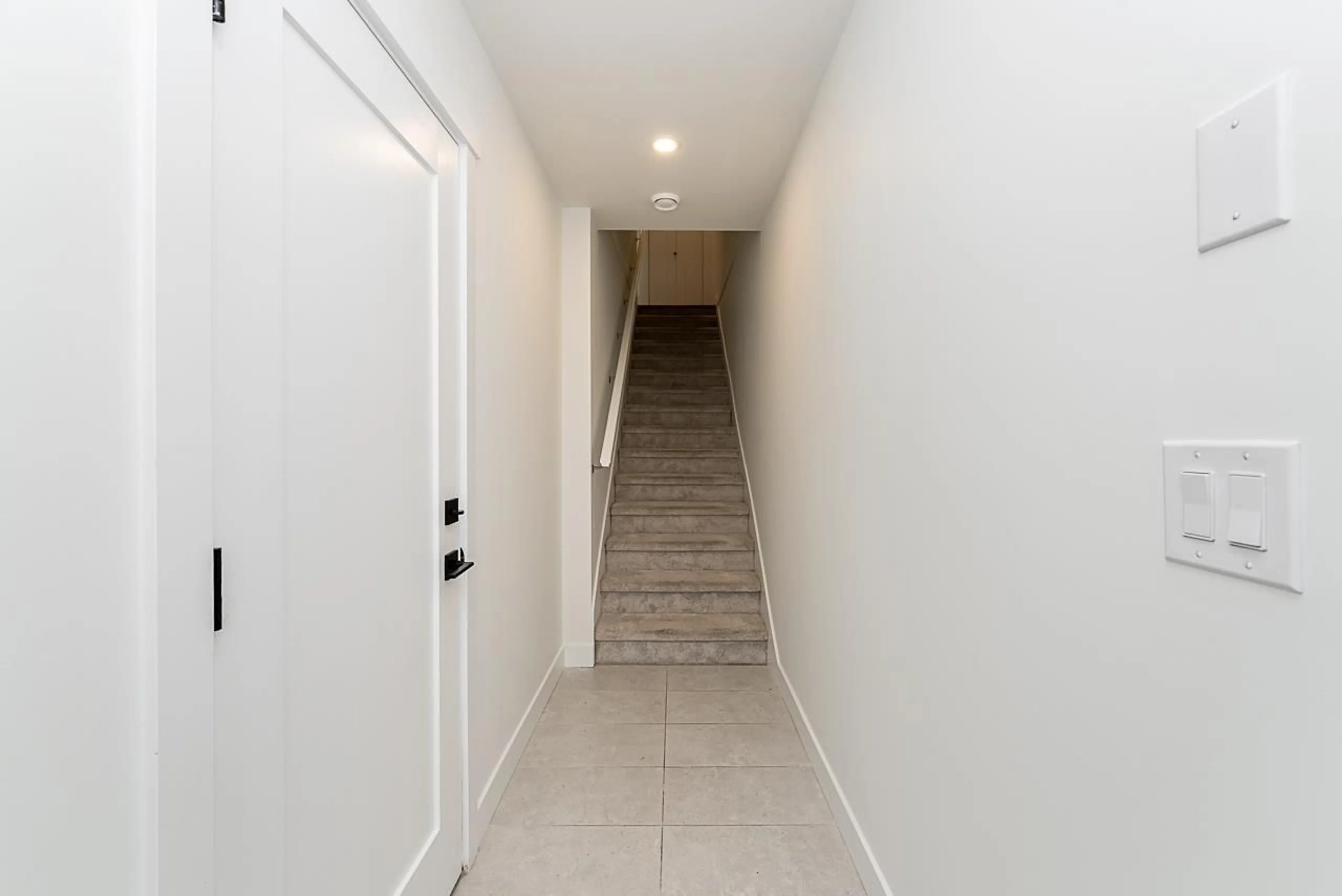 Unknown for 9 - 10527 155 STREET, Surrey British Columbia V3R0S1