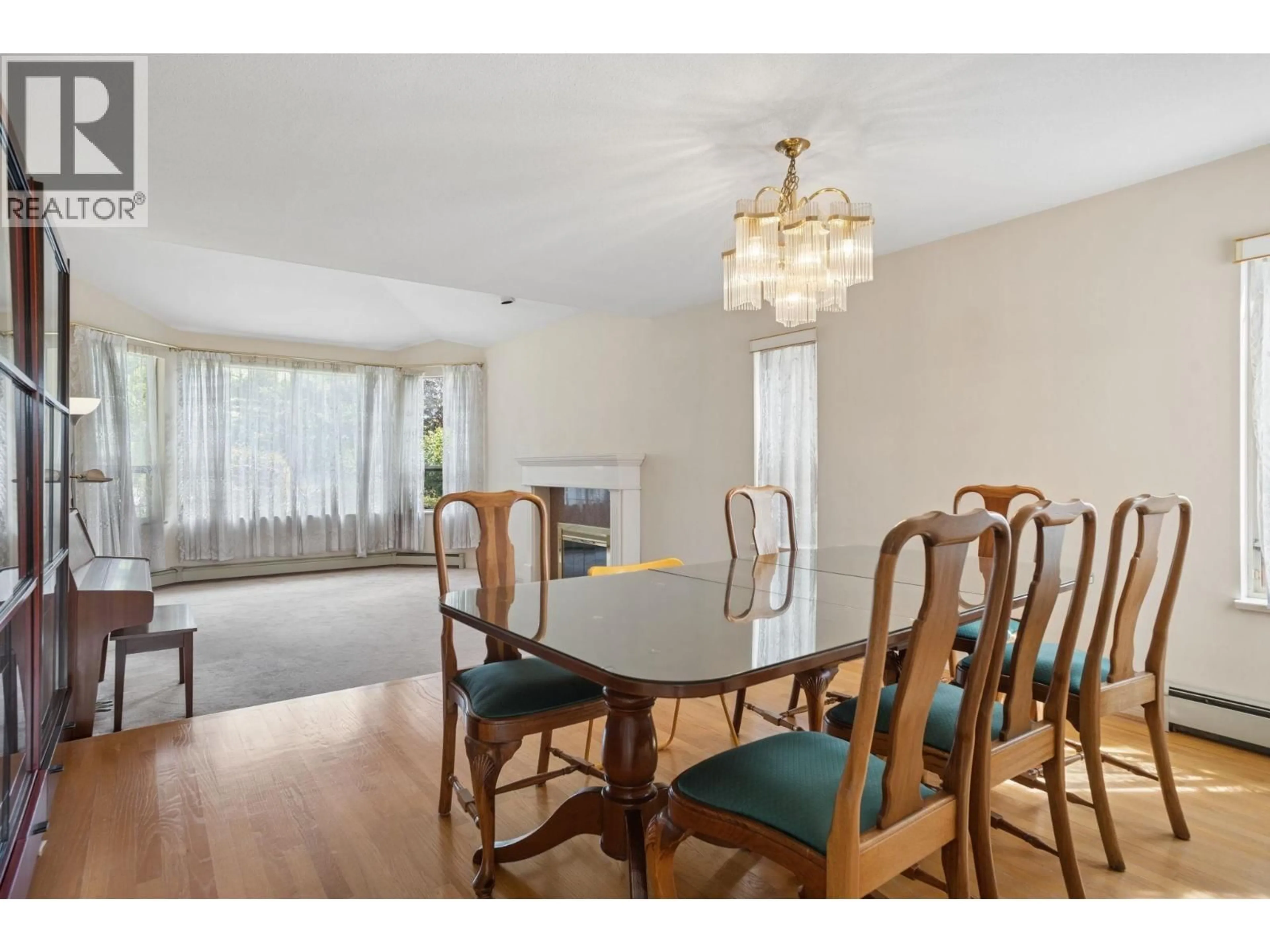 Dining room, wood/laminate floor for 2986 37TH AVENUE, Vancouver British Columbia V6N2T9
