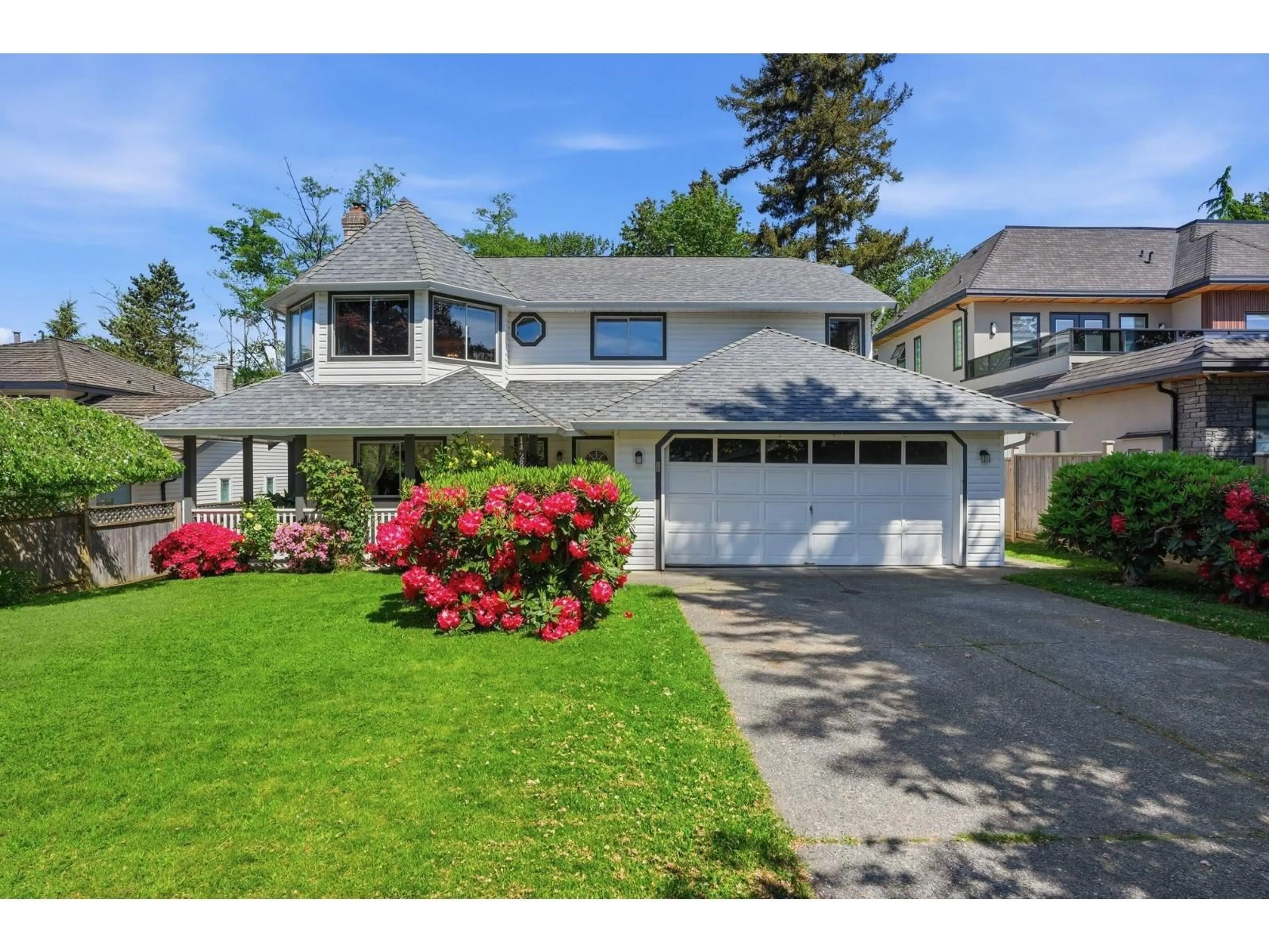 Home with vinyl exterior material, street for 14287 73A AVE AVENUE, Surrey British Columbia V3W2R9