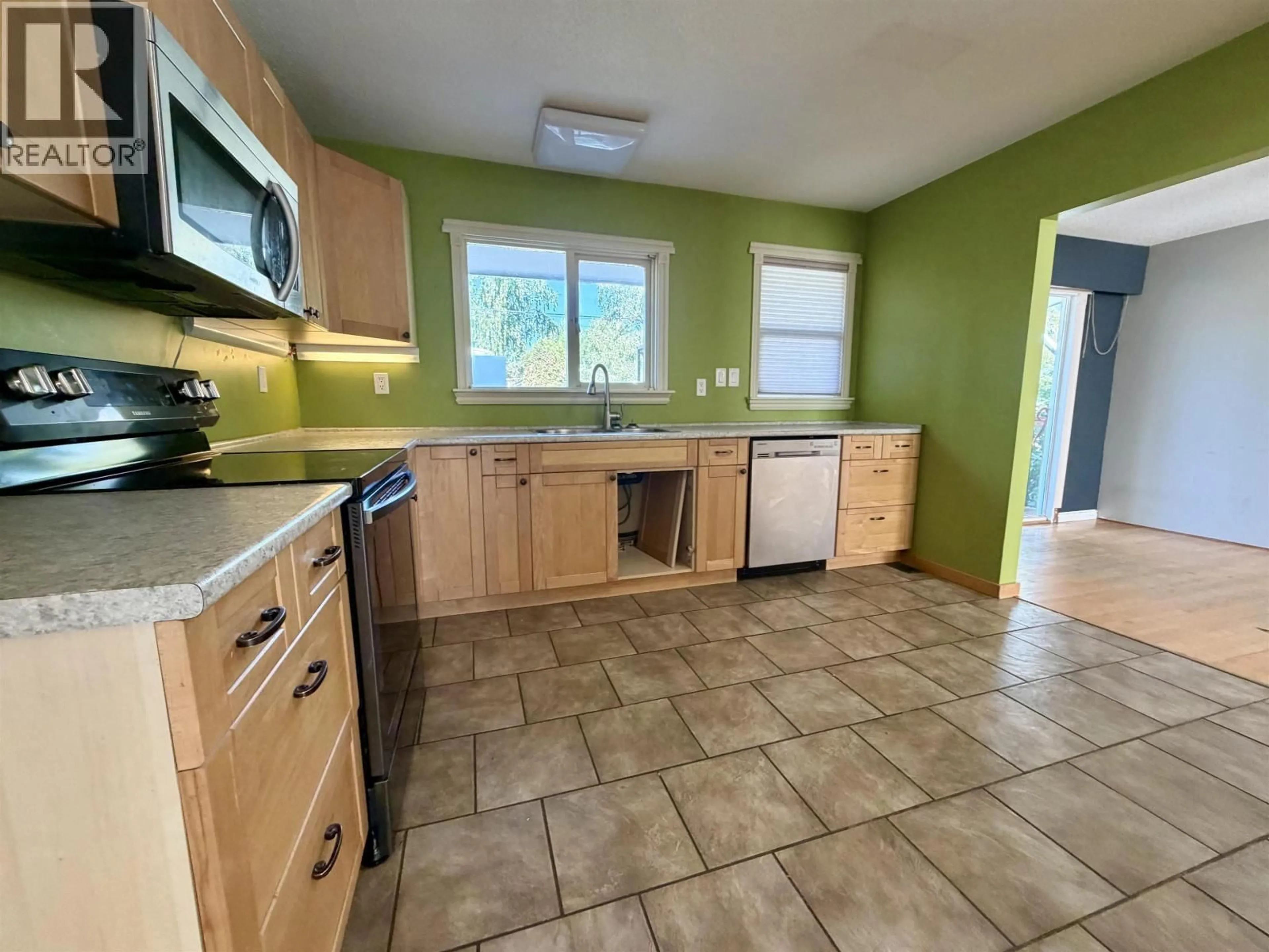 Standard kitchen, unknown for 151 N KELLY STREET, Prince George British Columbia V2M3E3