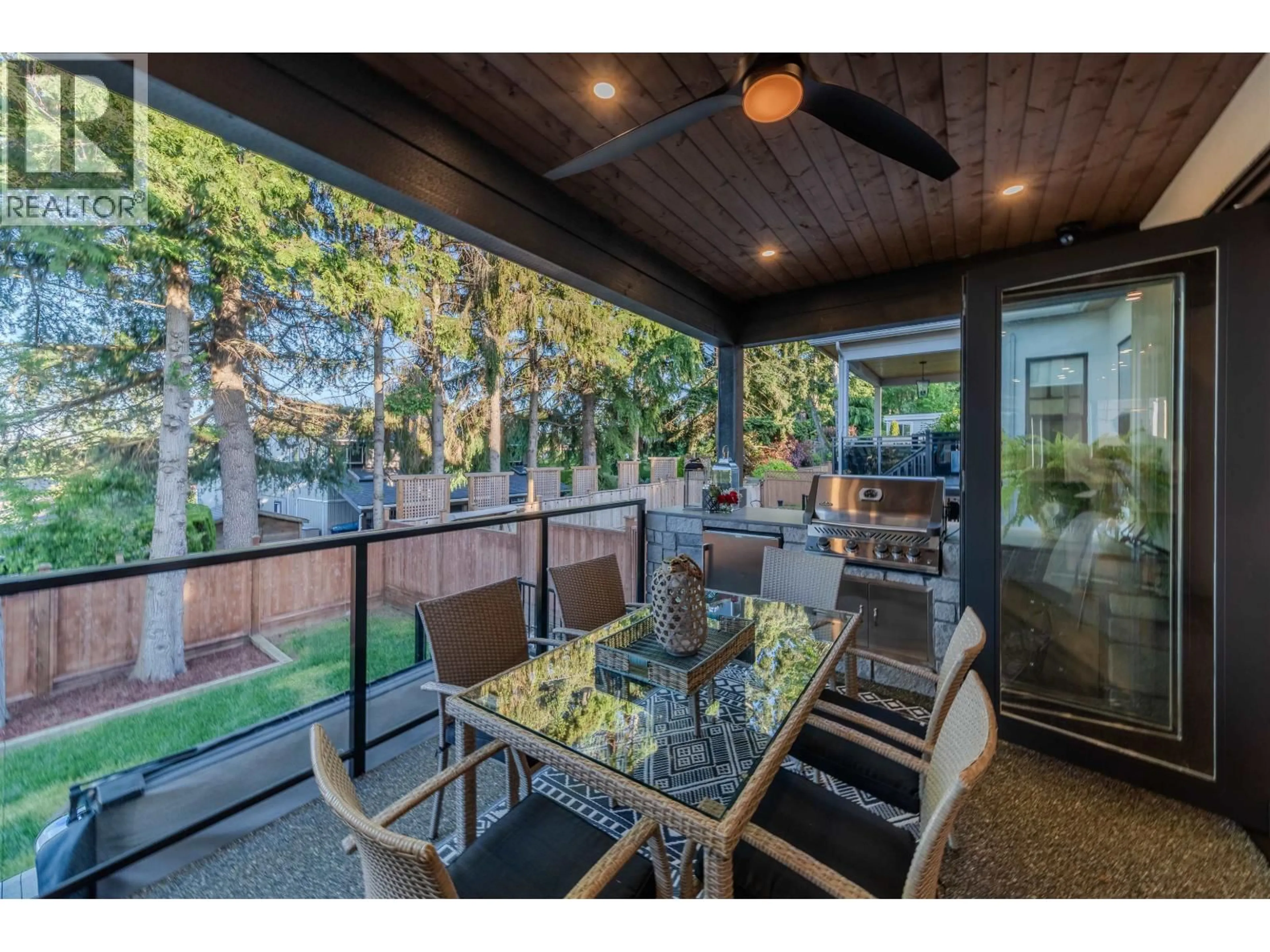 Patio, street for 282 56 STREET, Delta British Columbia V4L1Z2