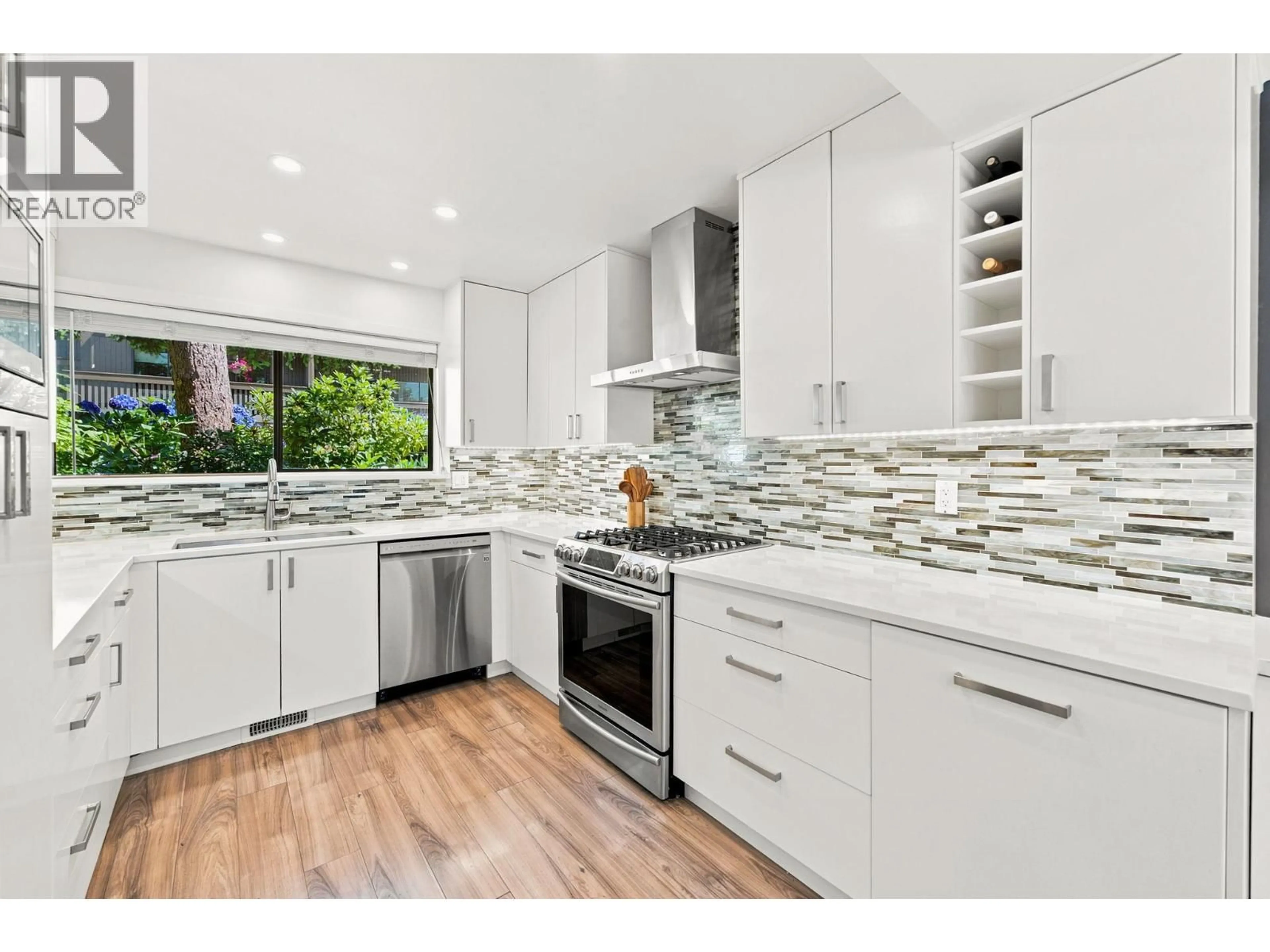 Open concept kitchen, ceramic/tile floor for 1079 LILLOOET ROAD, North Vancouver British Columbia V7J3H7