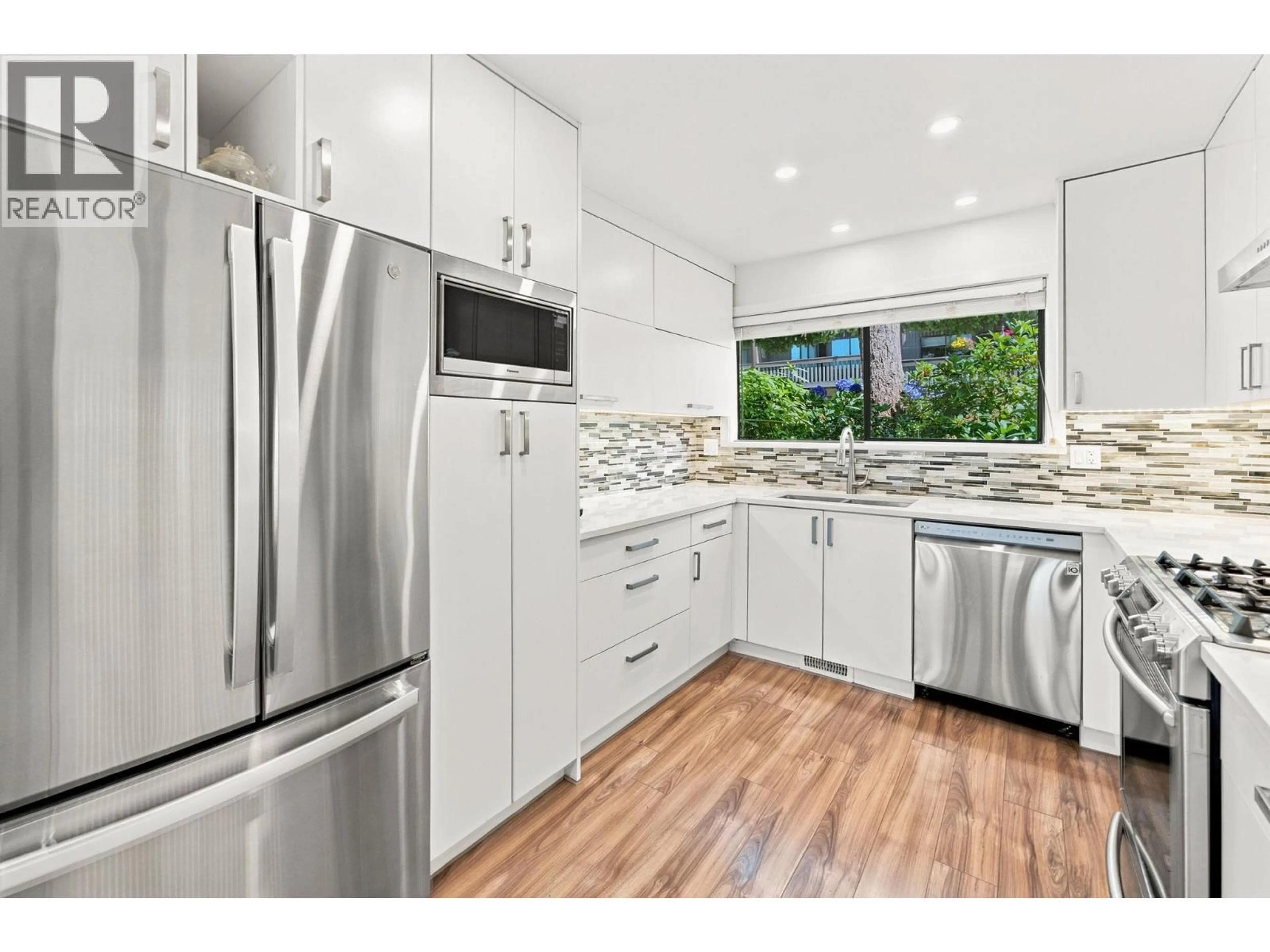 Unknown for 1079 LILLOOET ROAD, North Vancouver British Columbia V7J3H7