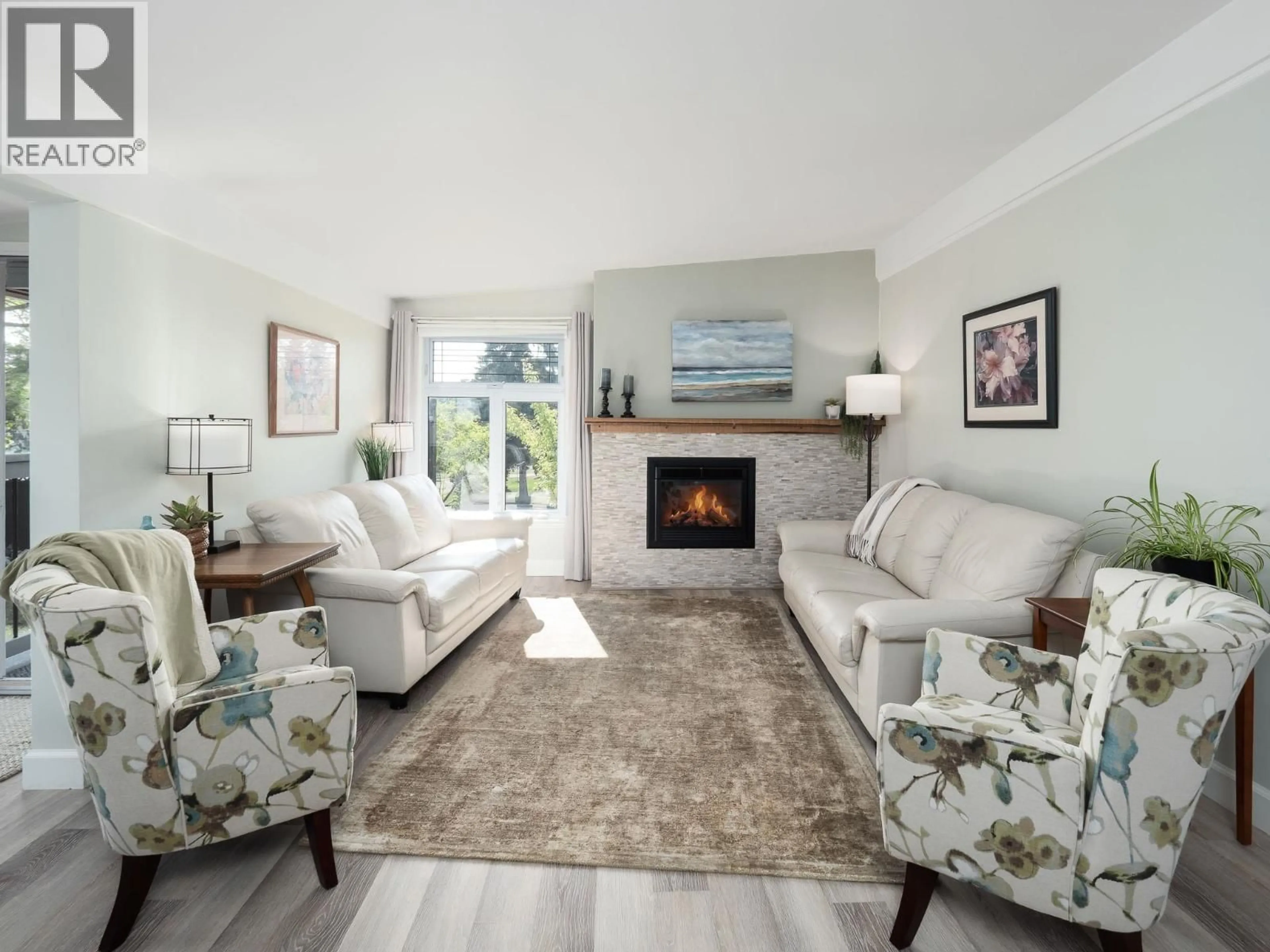 Living room with furniture, unknown for 1094 IRWIN STREET, Prince George British Columbia V2M2Y2