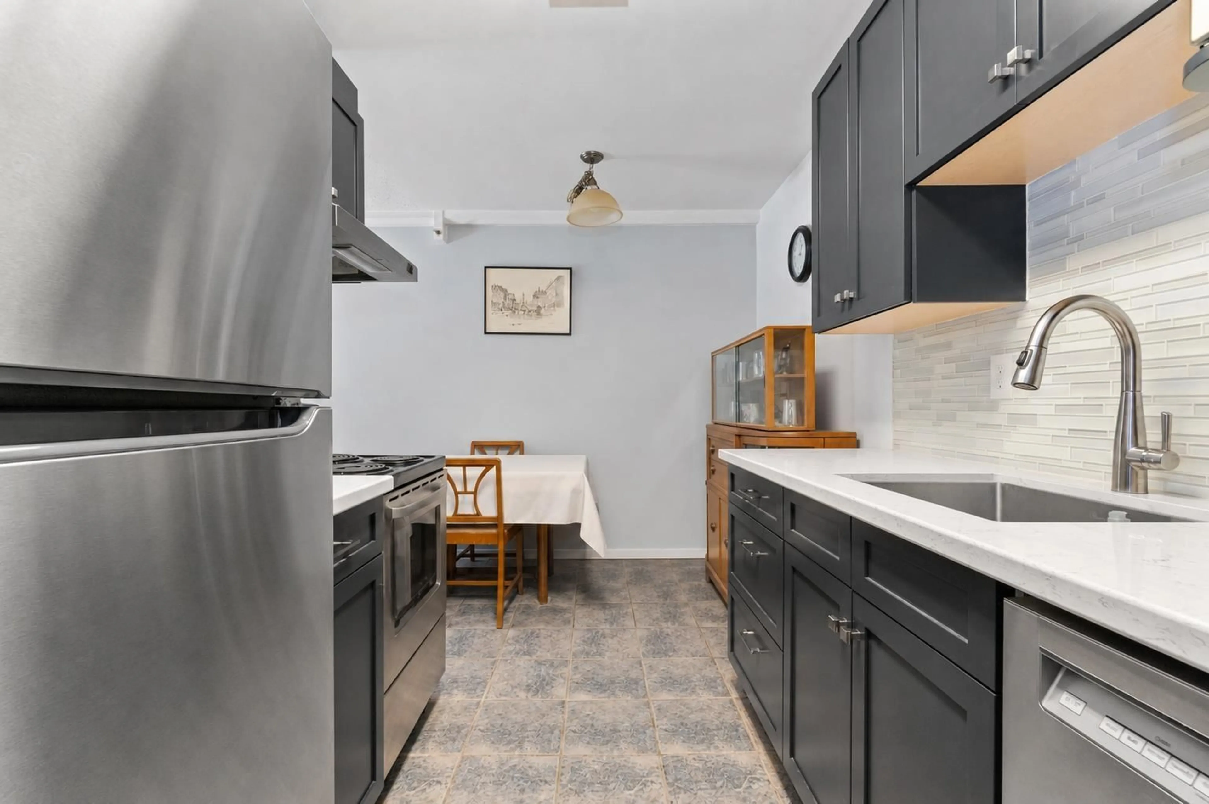 Standard kitchen, ceramic/tile floor for 237 - 1783 AGASSIZ-ROSEDALE NO 9 HIGHWAY, Agassiz British Columbia V0M1A4