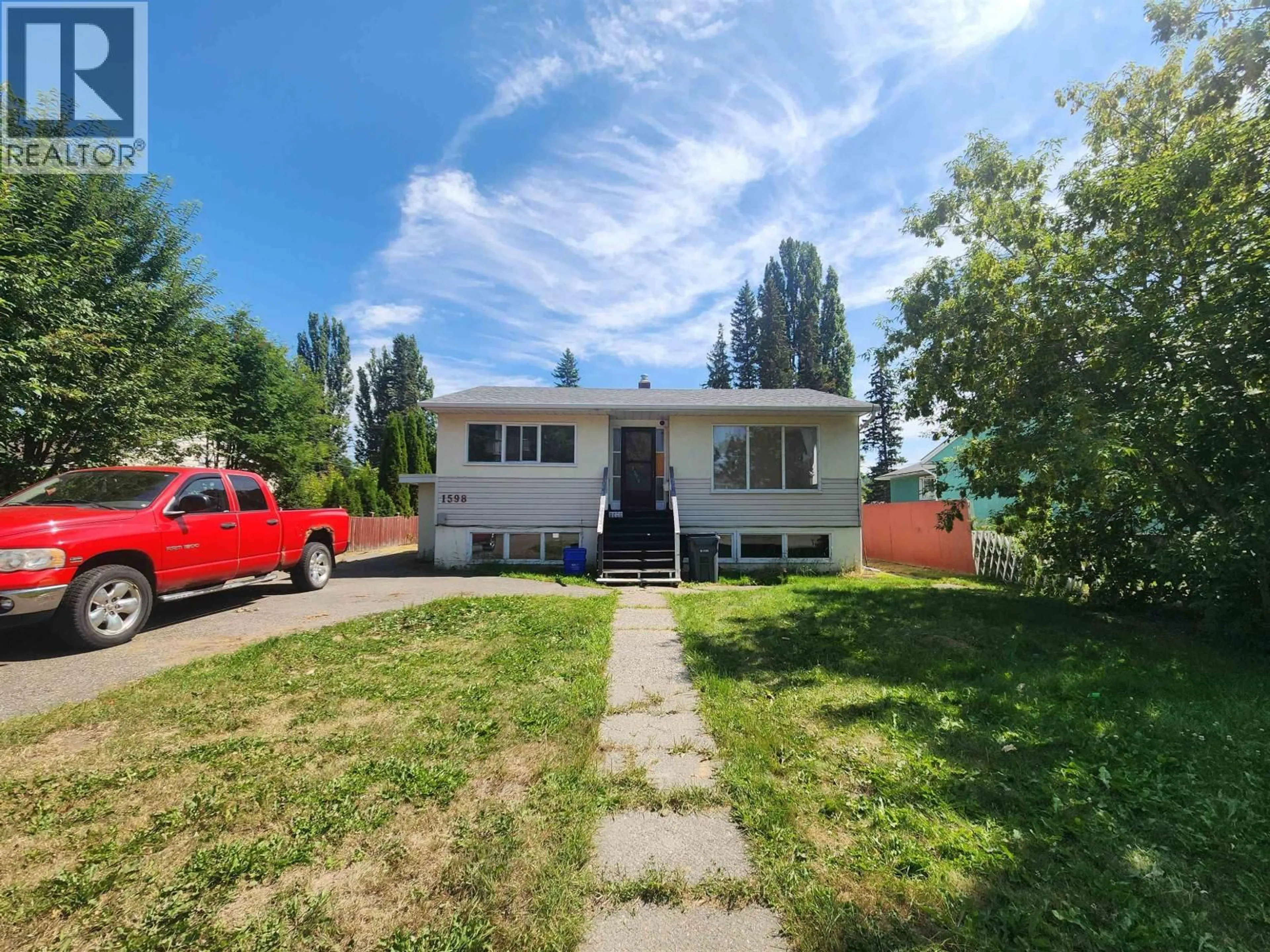 A pic from outside/outdoor area/front of a property/back of a property/a pic from drone, street for 1598 INGLEDEW STREET, Prince George British Columbia V2L1K5