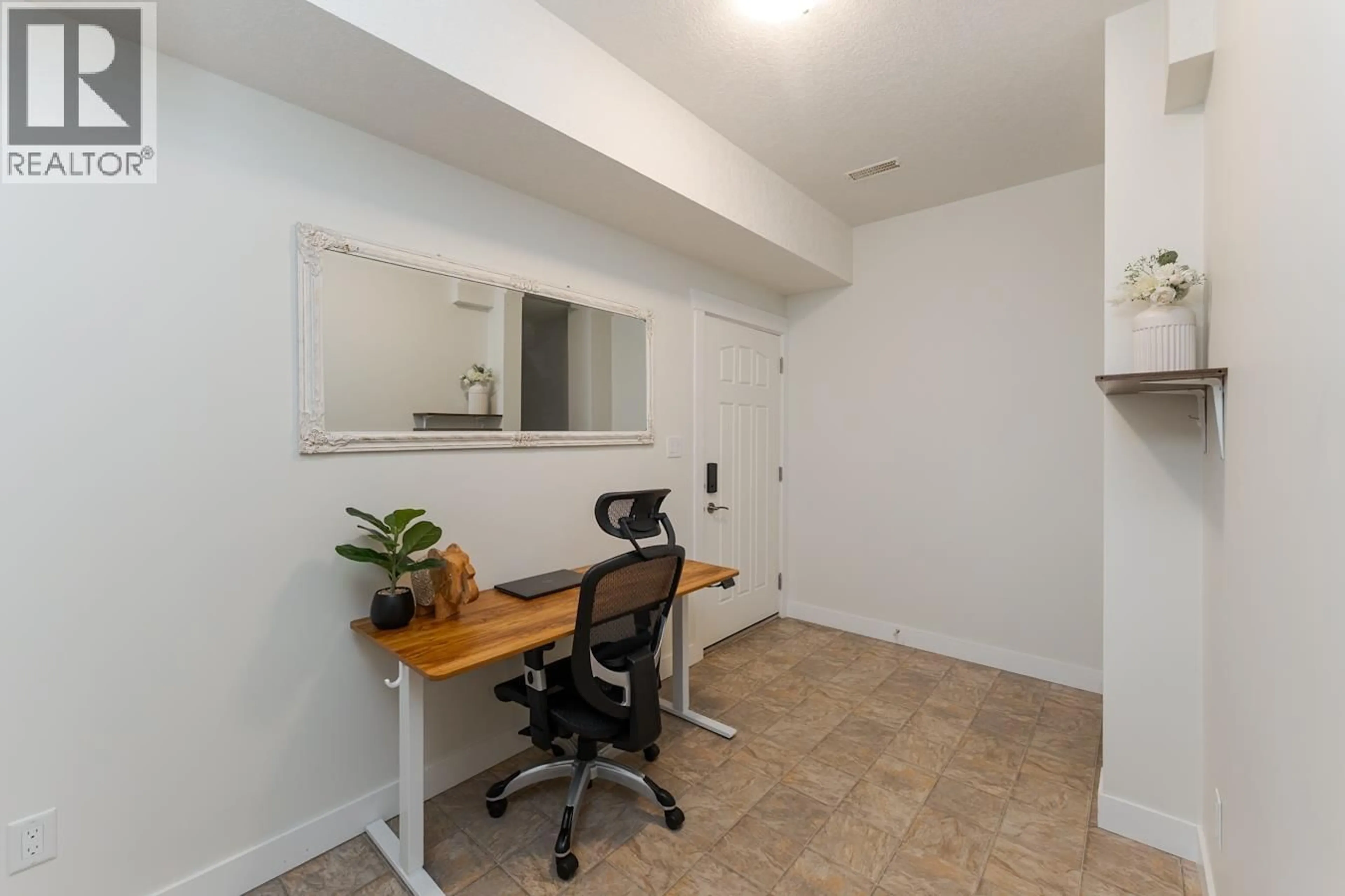 A pic of a room for 106 - 1699 7TH AVENUE, Prince George British Columbia V2L0C1