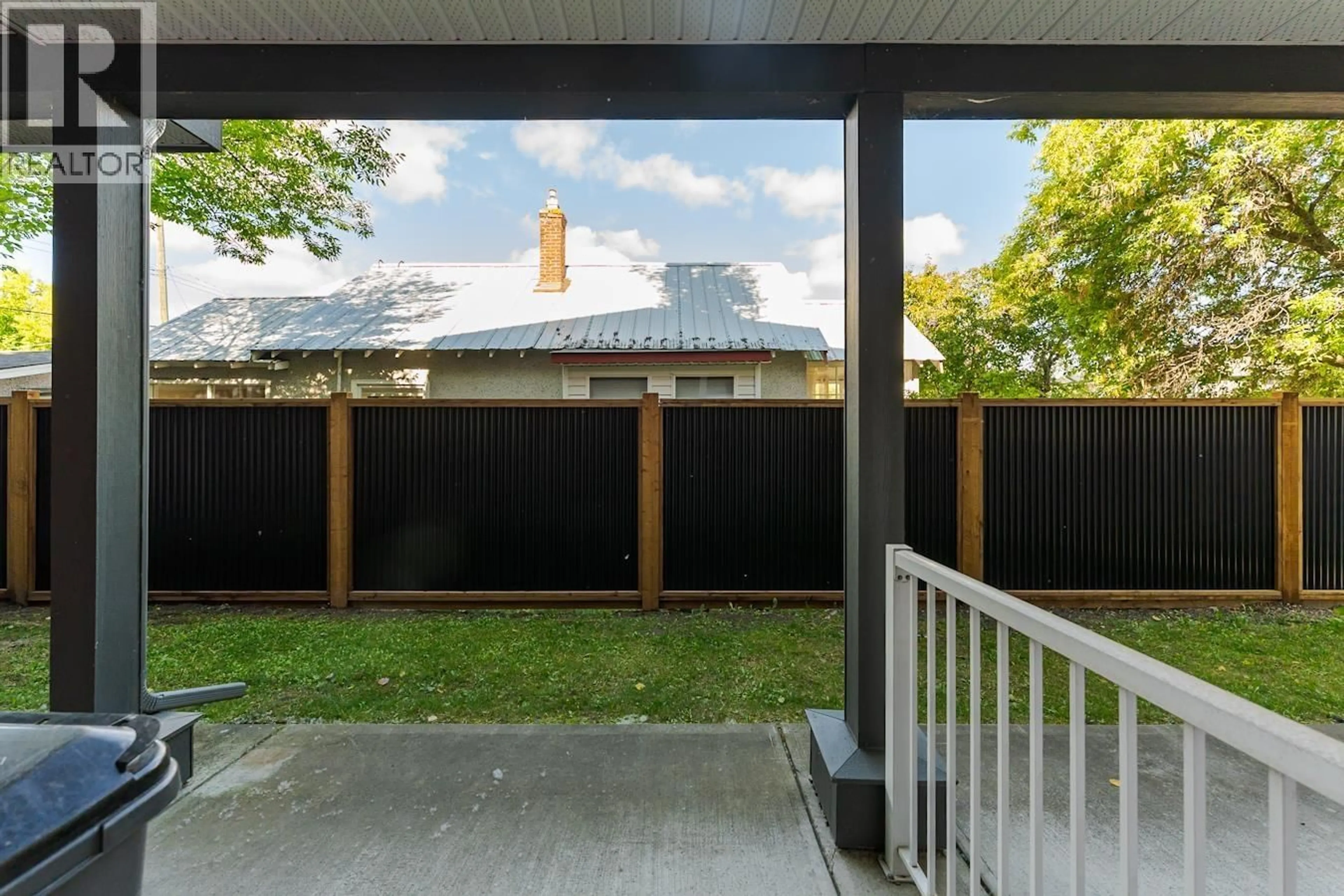 Patio, street for 106 - 1699 7TH AVENUE, Prince George British Columbia V2L0C1