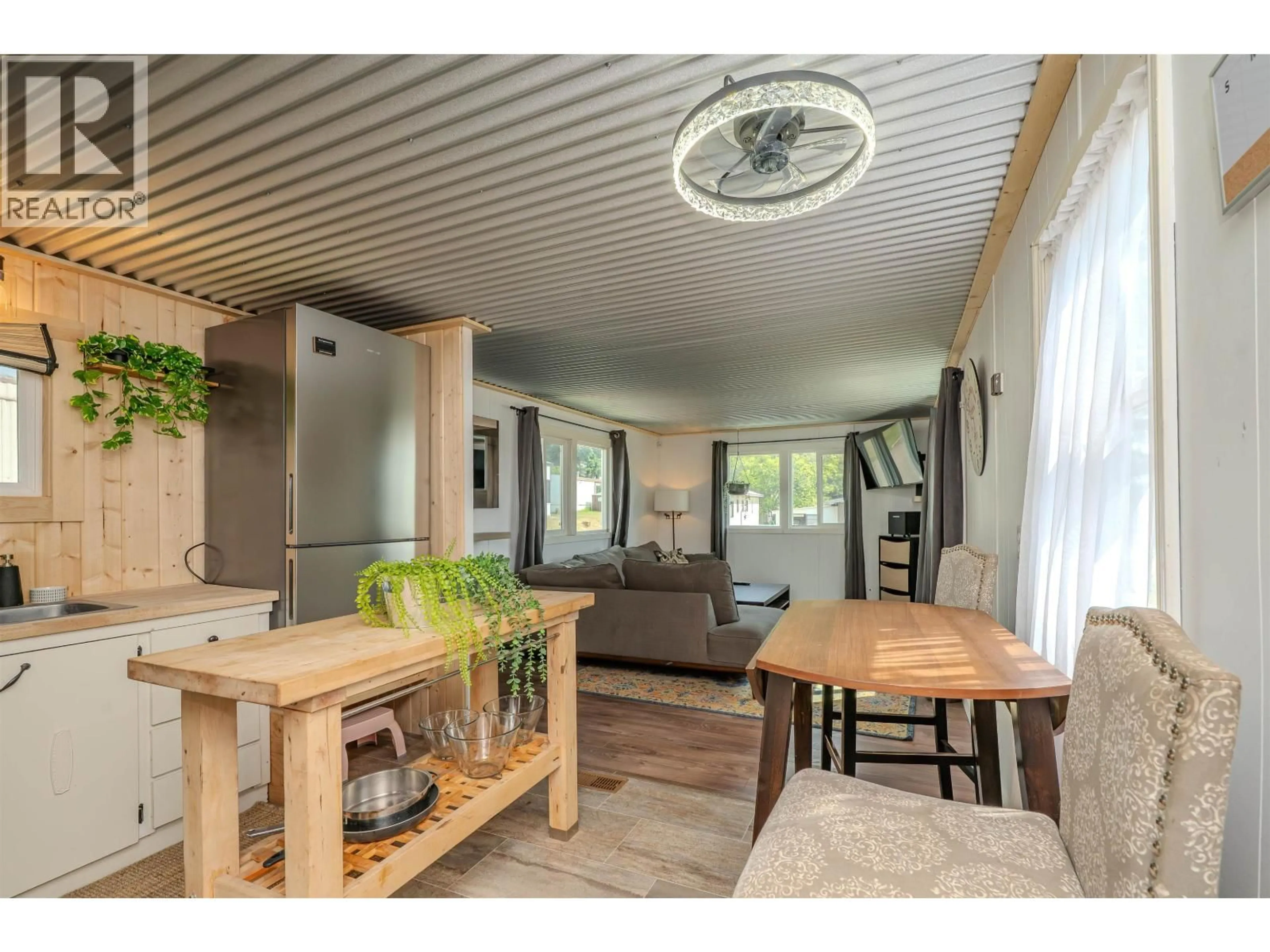 Open concept kitchen, wood/laminate floor for 29 - 770 11TH AVENUE, Williams Lake British Columbia V2G2M4
