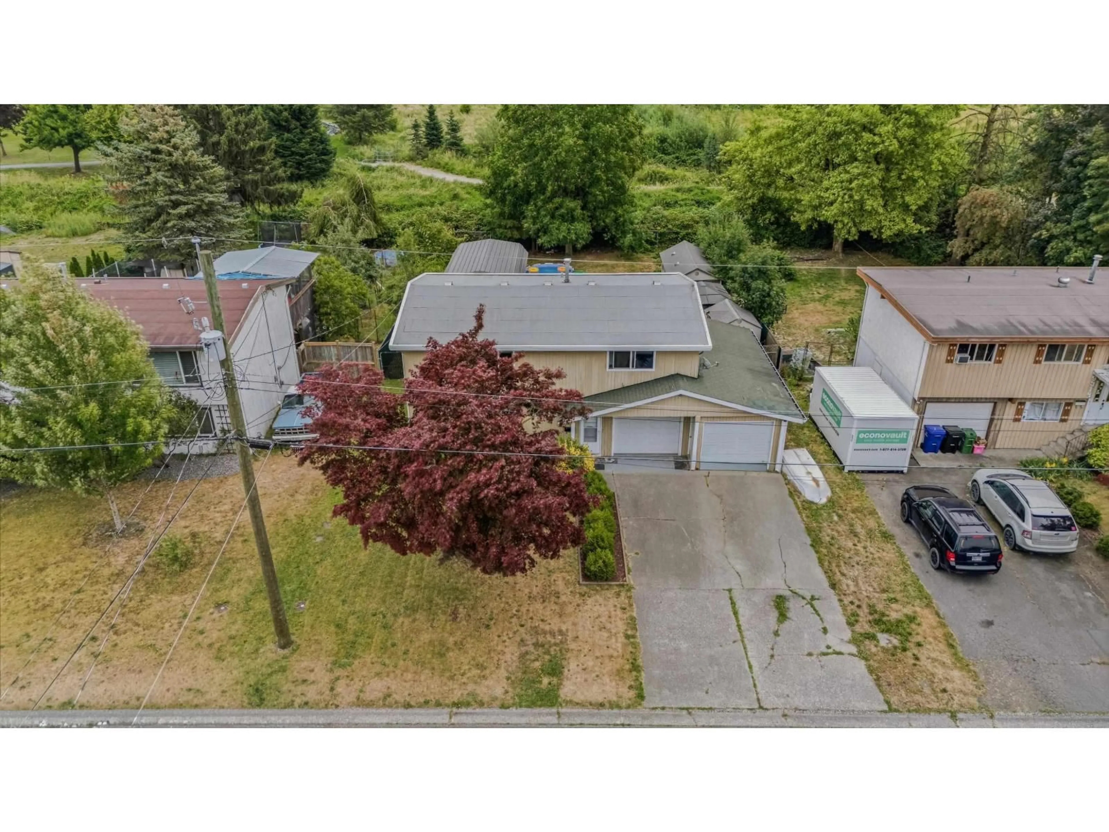A pic from outside/outdoor area/front of a property/back of a property/a pic from drone, street for 9324 JAMES STREET, Chilliwack British Columbia V2P6G9