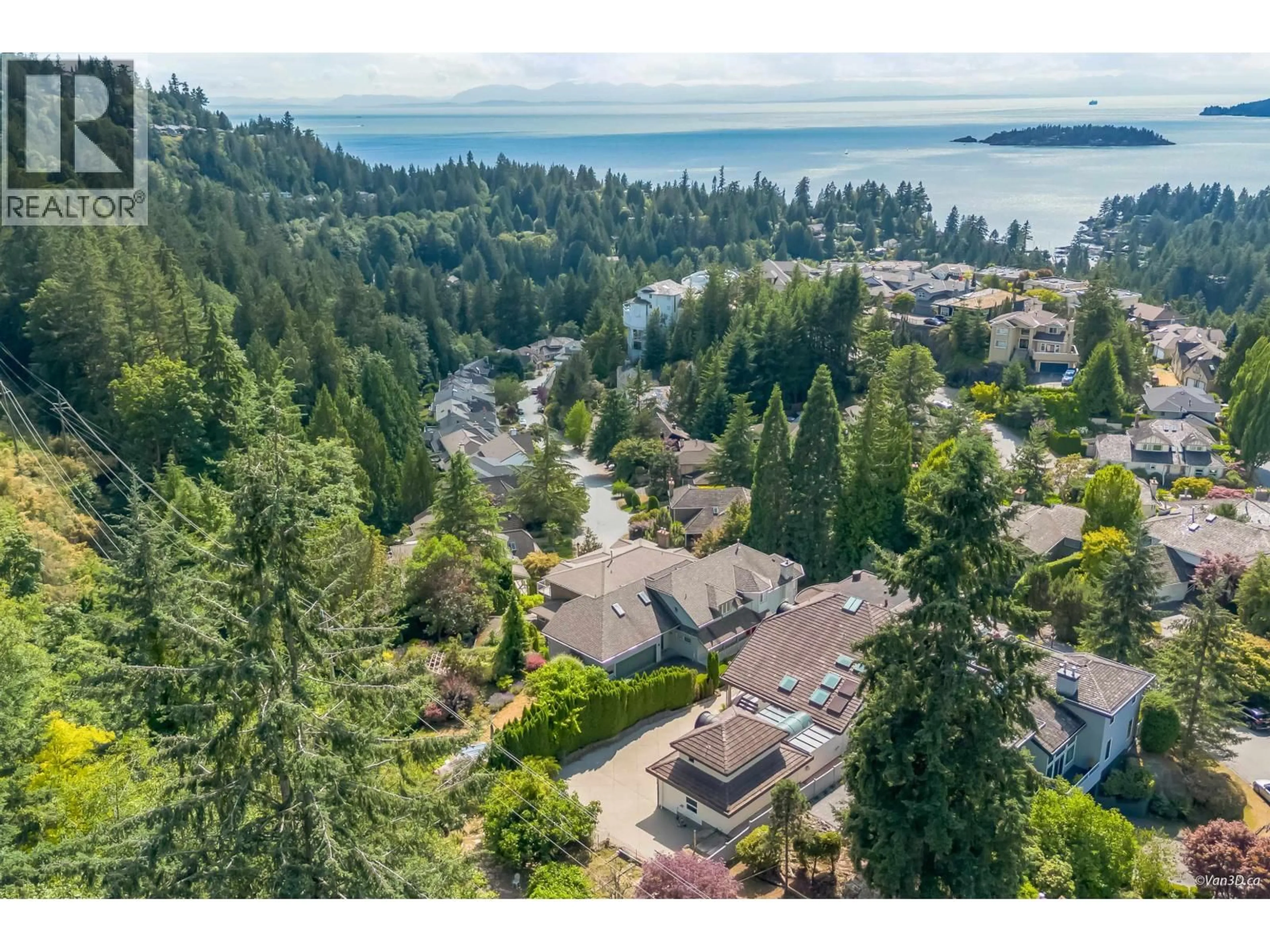 A pic from outside/outdoor area/front of a property/back of a property/a pic from drone, water/lake/river/ocean view for 5387 WESTHAVEN WYND, West Vancouver British Columbia V7W3E8