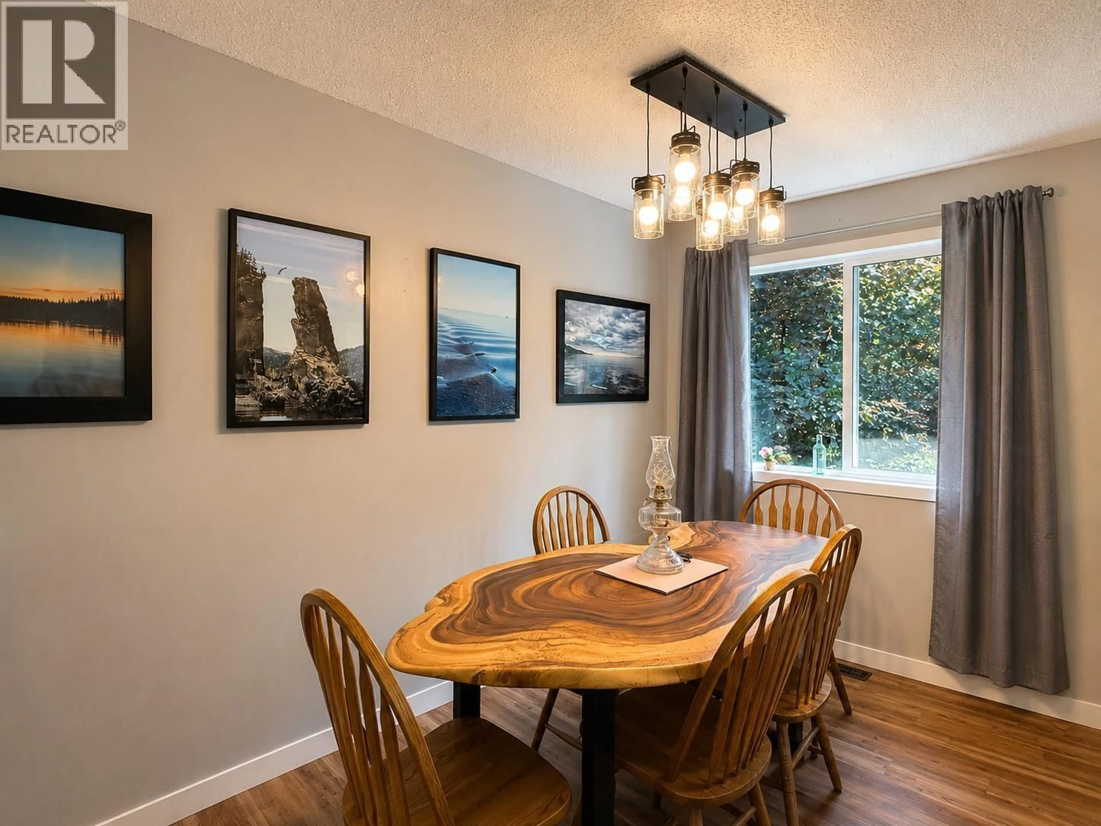 Dining room, wood/laminate floor for 3945 GILBERT DRIVE, Prince George British Columbia V2K4Z6