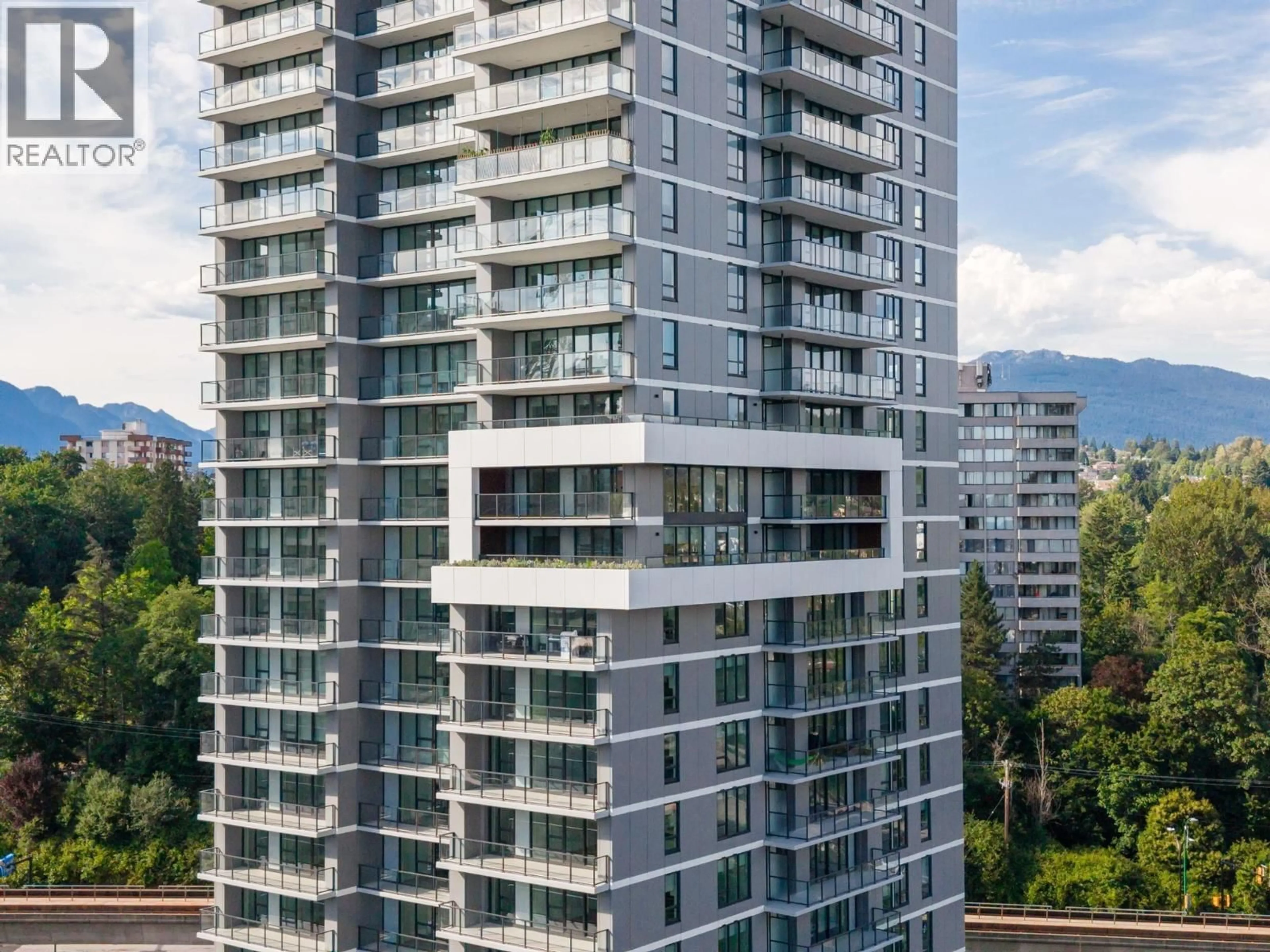 Home with vinyl exterior material, city buildings view from balcony for 1506 - 2135 SPRINGER AVENUE, Burnaby British Columbia V5B0C1