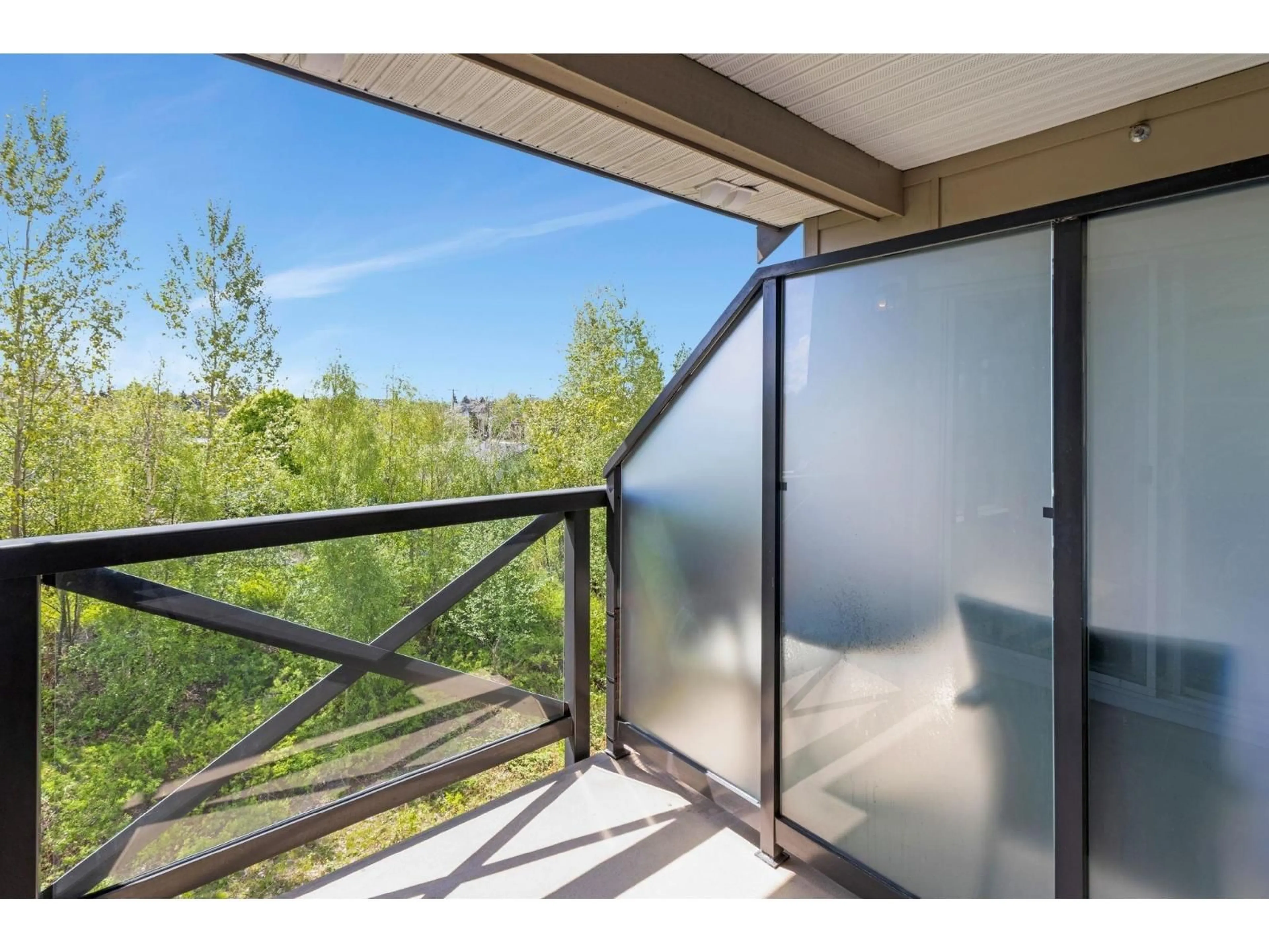 Balcony in the apartment, water/lake/river/ocean view for 461 - 6758 188 STREET, Surrey British Columbia V4N6K2