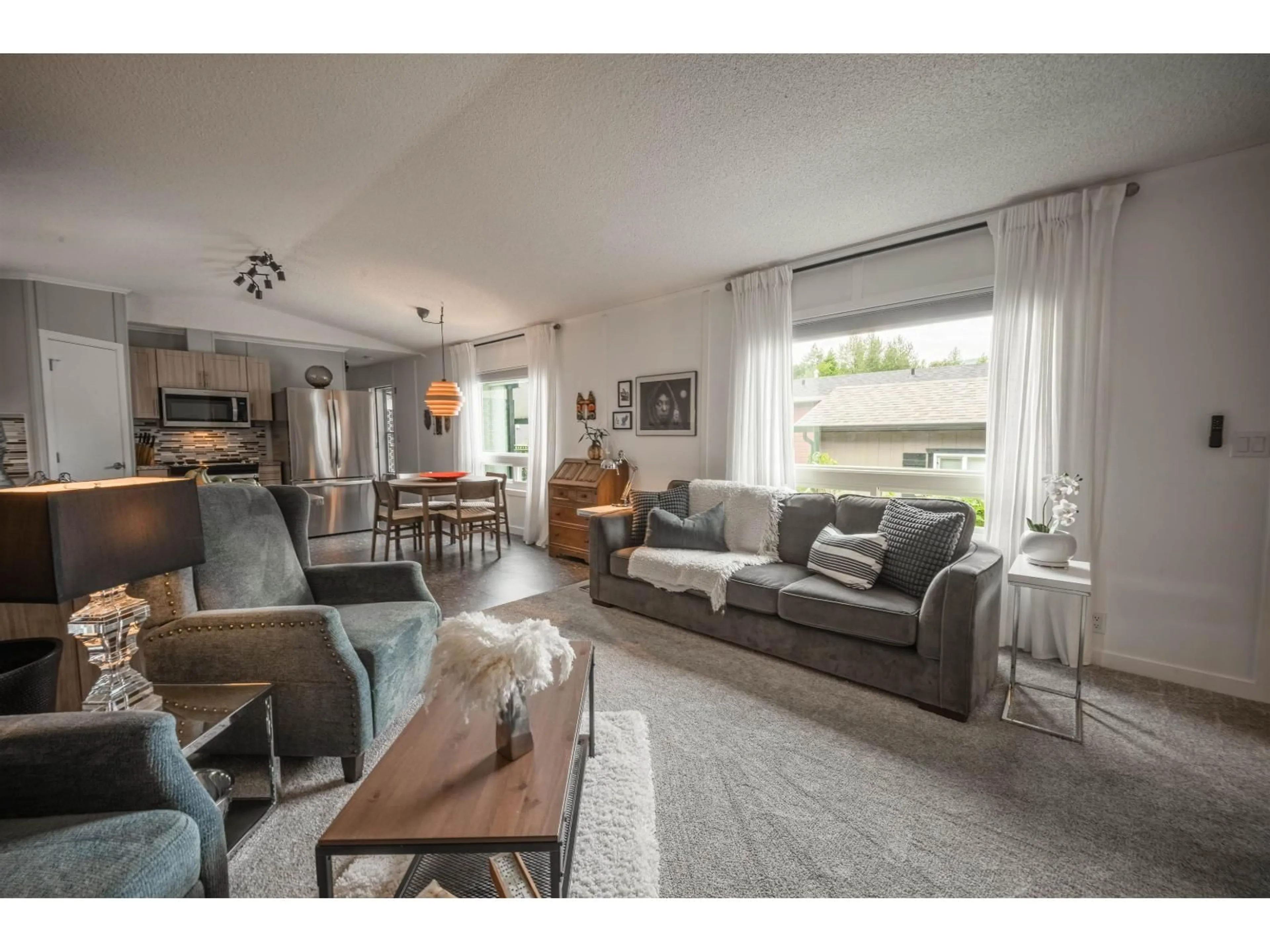 Living room with furniture, unknown for 43 - 59060 LOUGHEED HIGHWAY, Agassiz British Columbia V0X1L3