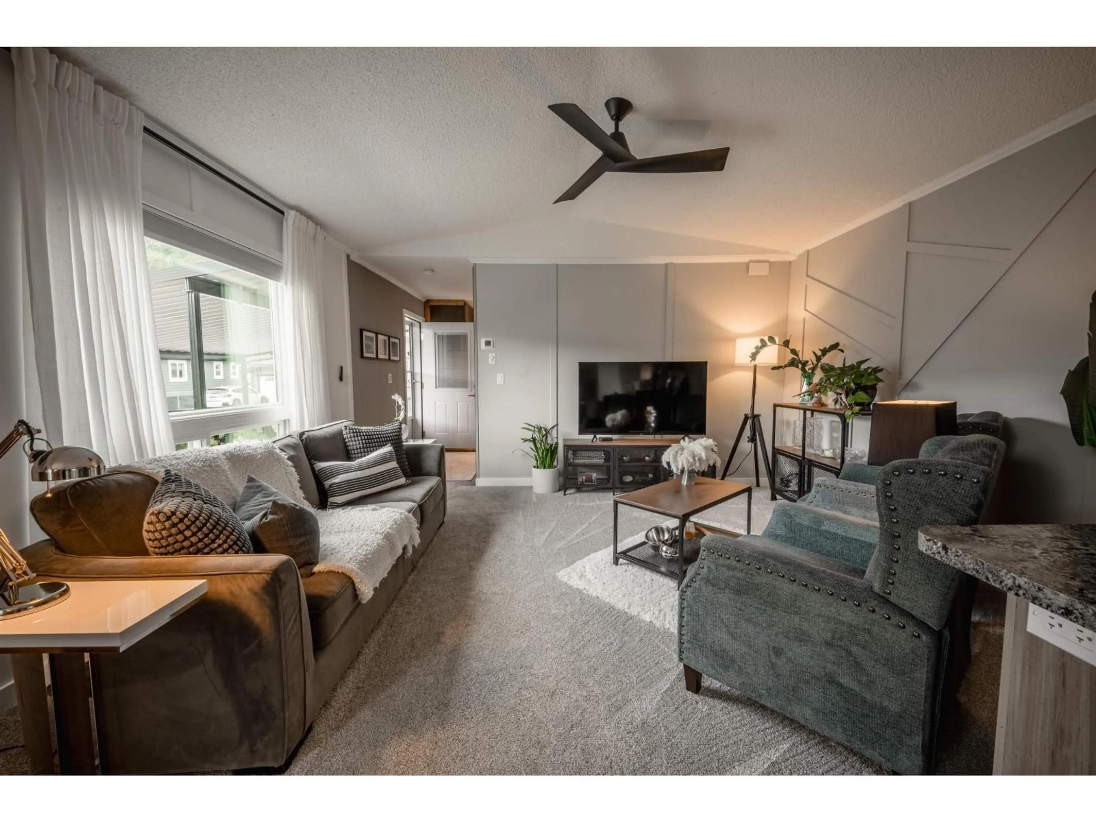 Living room with furniture, unknown for 43 - 59060 LOUGHEED HIGHWAY, Agassiz British Columbia V0X1L3