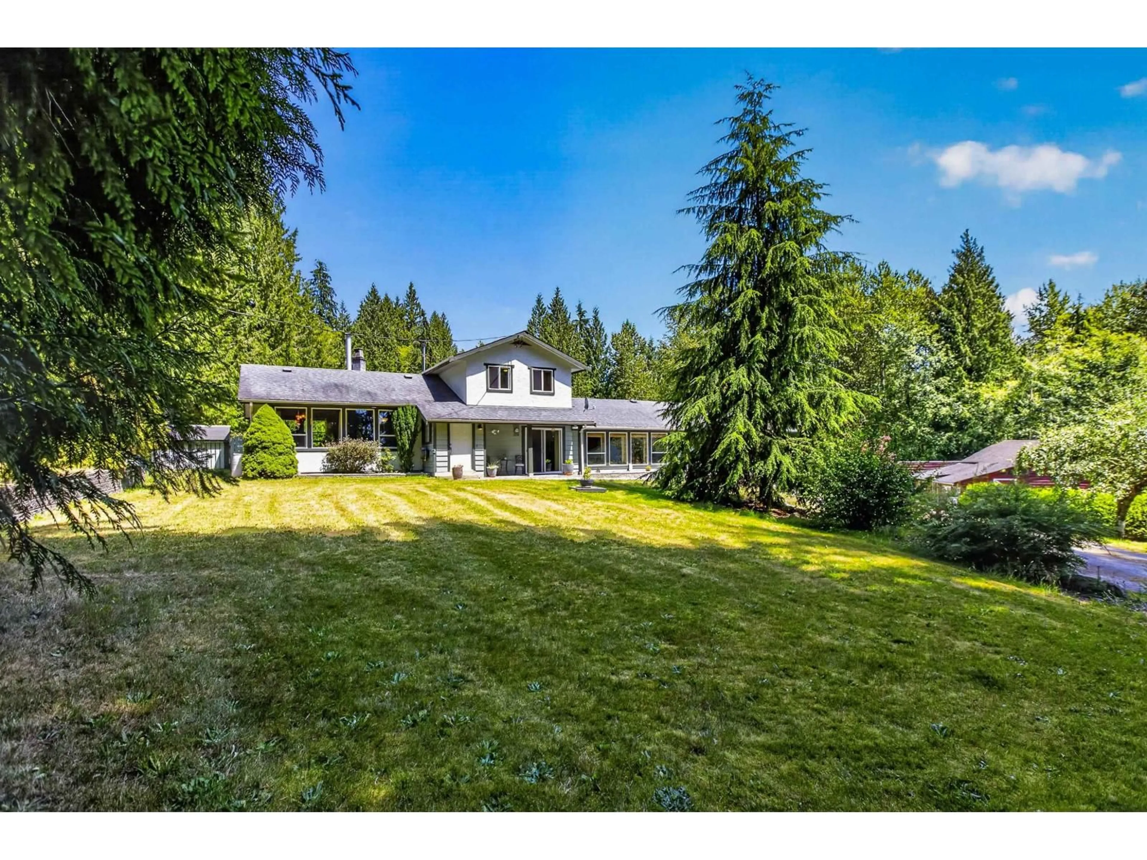 A pic from outside/outdoor area/front of a property/back of a property/a pic from drone, unknown for 9676 WOLFE STREET, Mission British Columbia V4S1H1