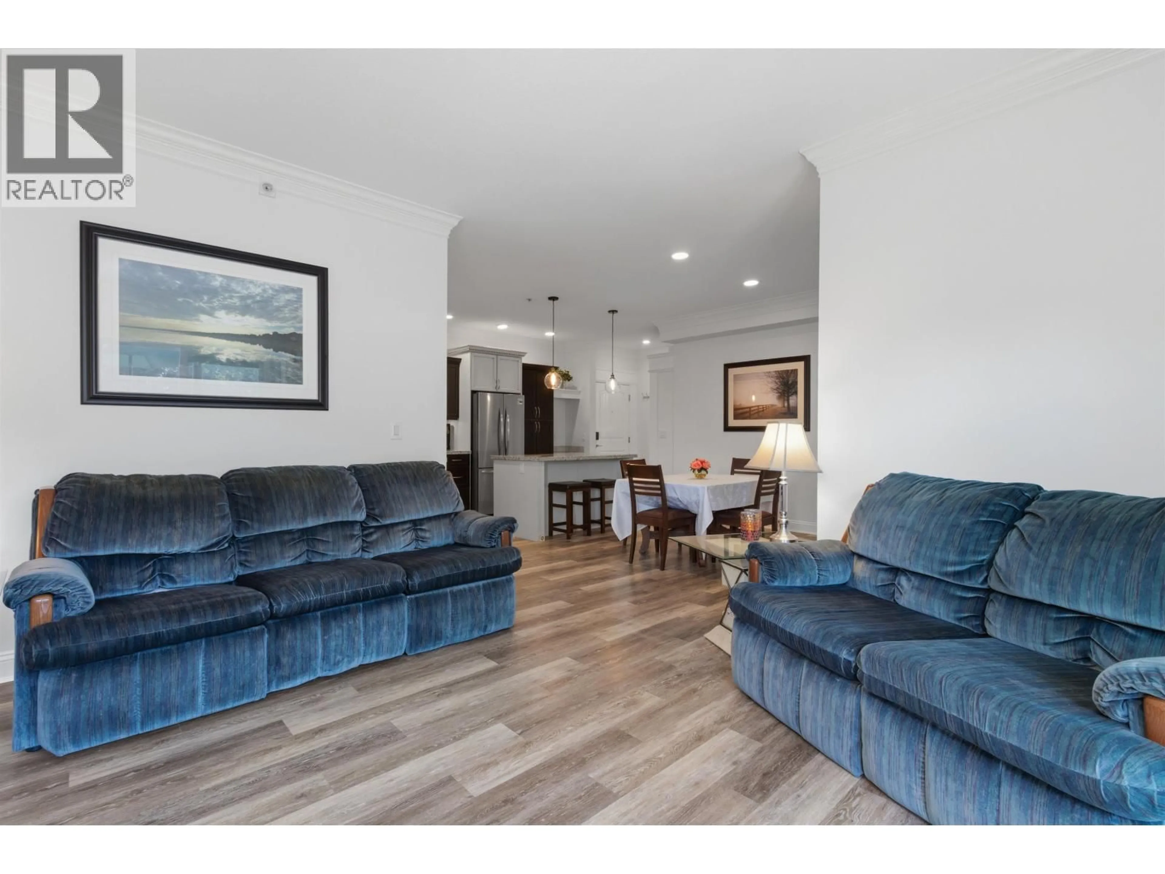 Living room with furniture, unknown for 411 - 22150 DEWDNEY TRUNK ROAD, Maple Ridge British Columbia V2X3H6