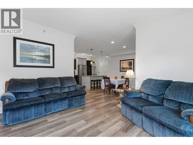 411 - 22150 DEWDNEY TRUNK ROAD, Maple Ridge 4