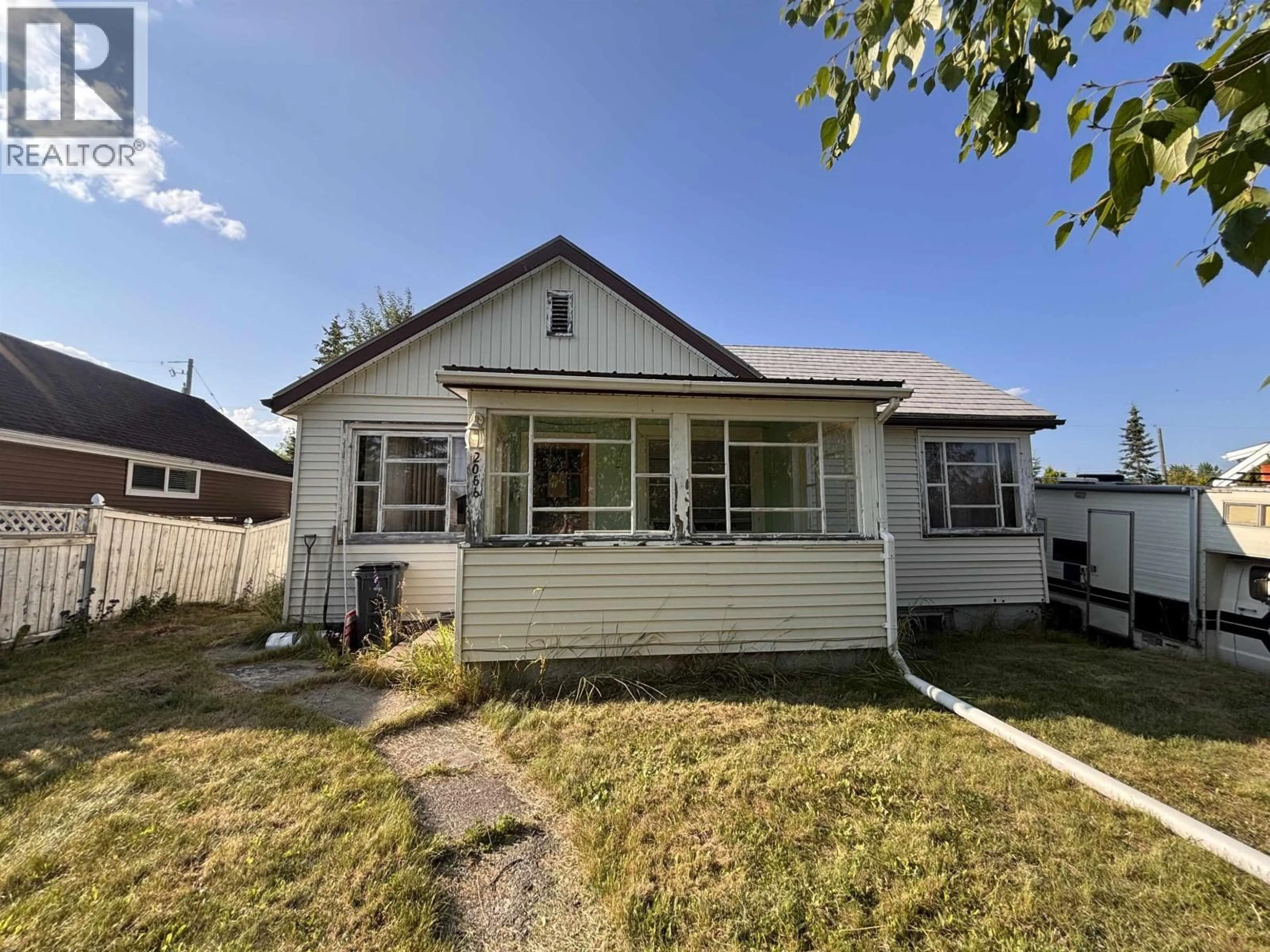 Home with vinyl exterior material, street for 2066 ROSS CRESCENT, Prince George British Columbia V2M1Y5