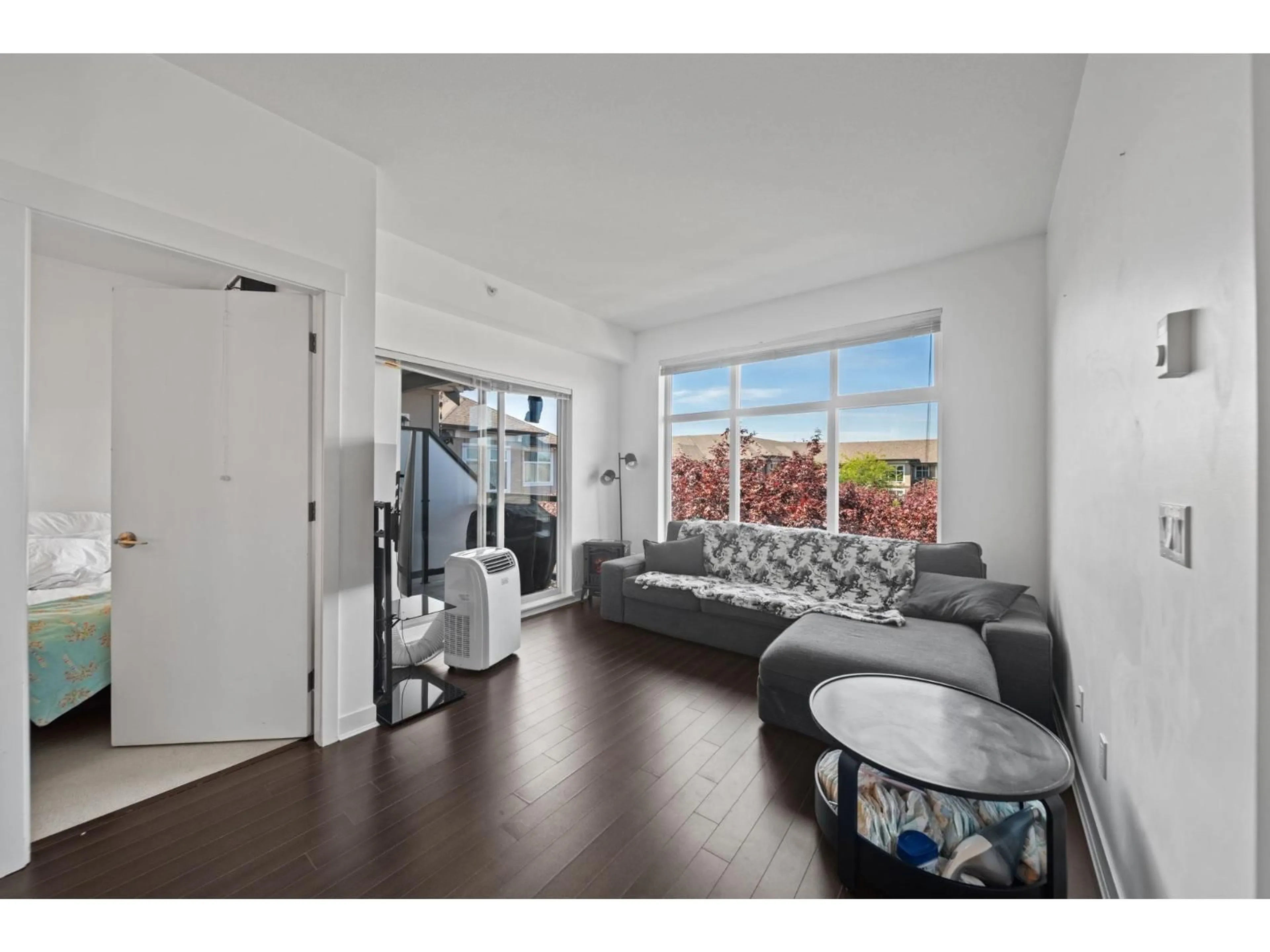 Living room with furniture, unknown for 464 - 6758 188 STREET, Surrey British Columbia V4N6K2