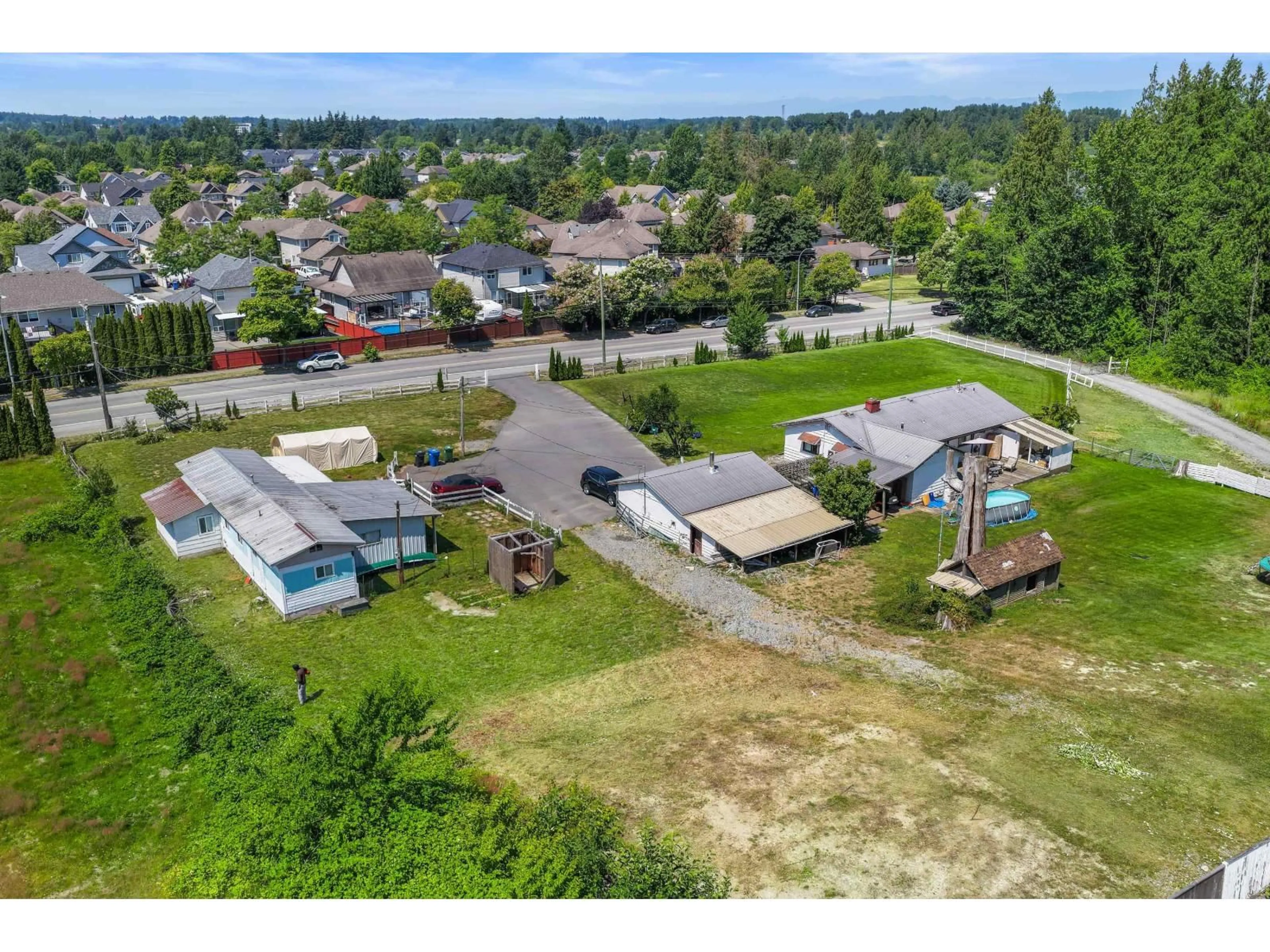 A pic from outside/outdoor area/front of a property/back of a property/a pic from drone, mountain view for 2894 LEFEUVRE ROAD, Abbotsford British Columbia V4X2S7