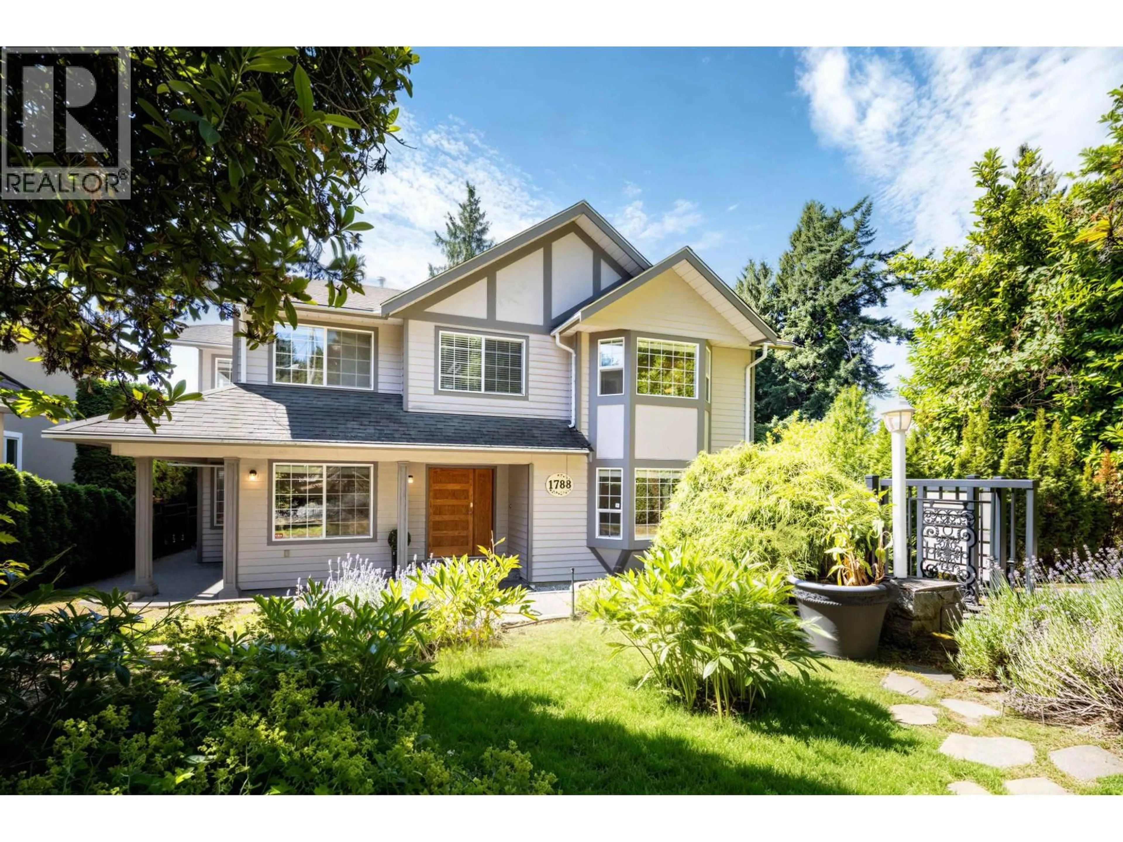 Home with vinyl exterior material, street for 1788 GORDON AVENUE, West Vancouver British Columbia V7V1V3