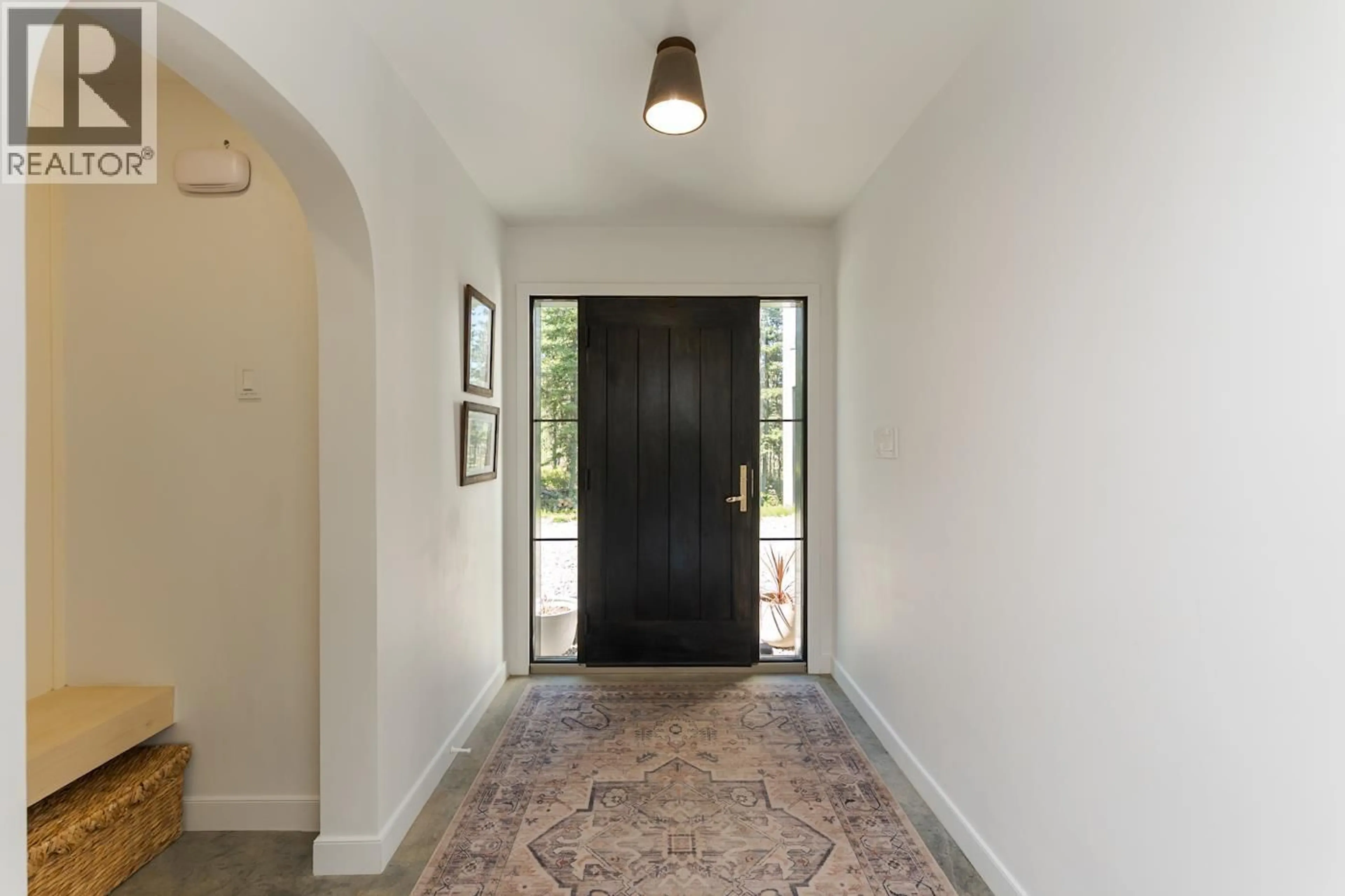 Indoor entryway for 14340 HOMESTEAD ROAD, Prince George British Columbia V2K5W6