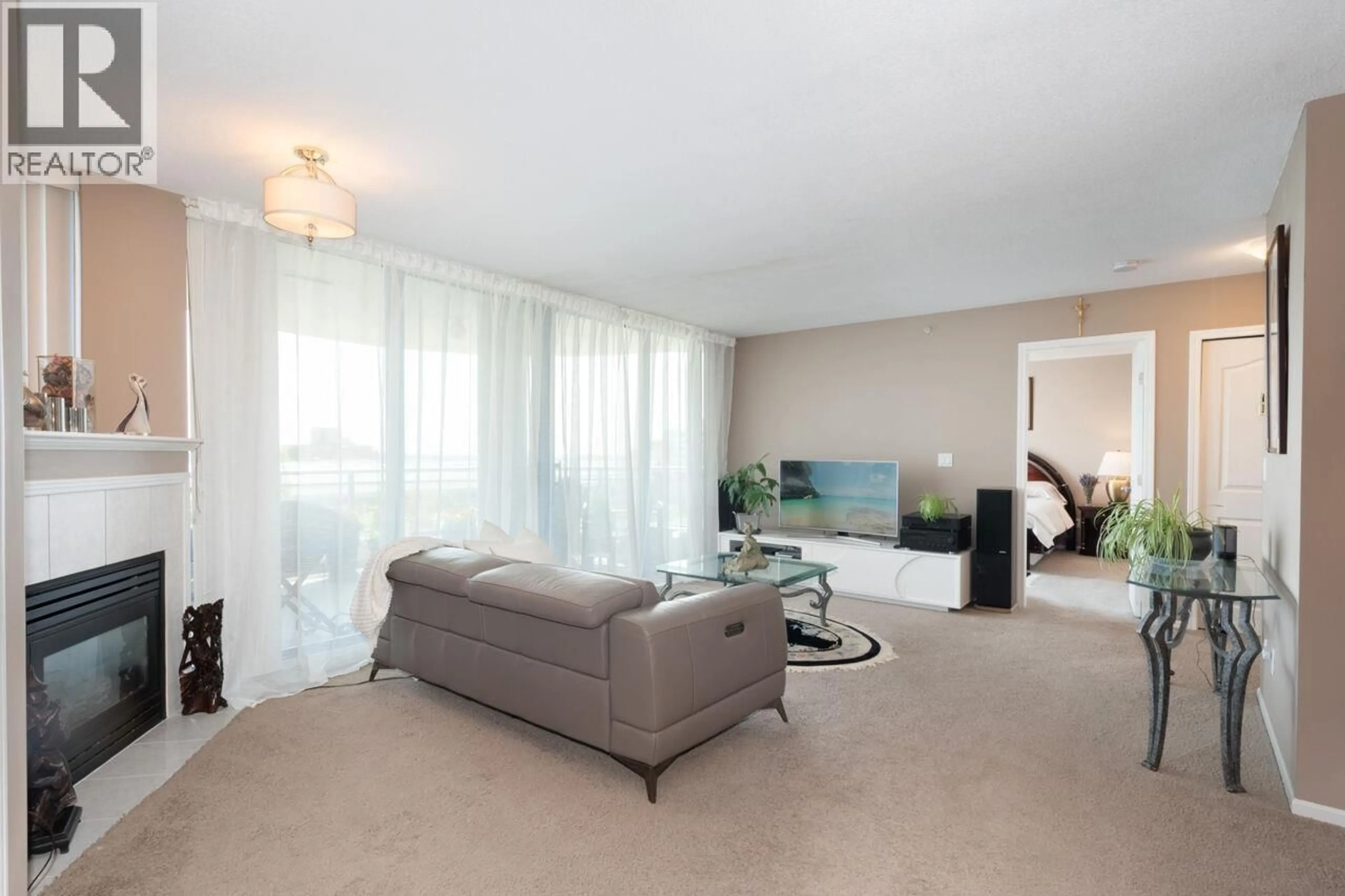 Living room with furniture, unknown for 804 - 739 PRINCESS STREET, New Westminster British Columbia V3M6V6