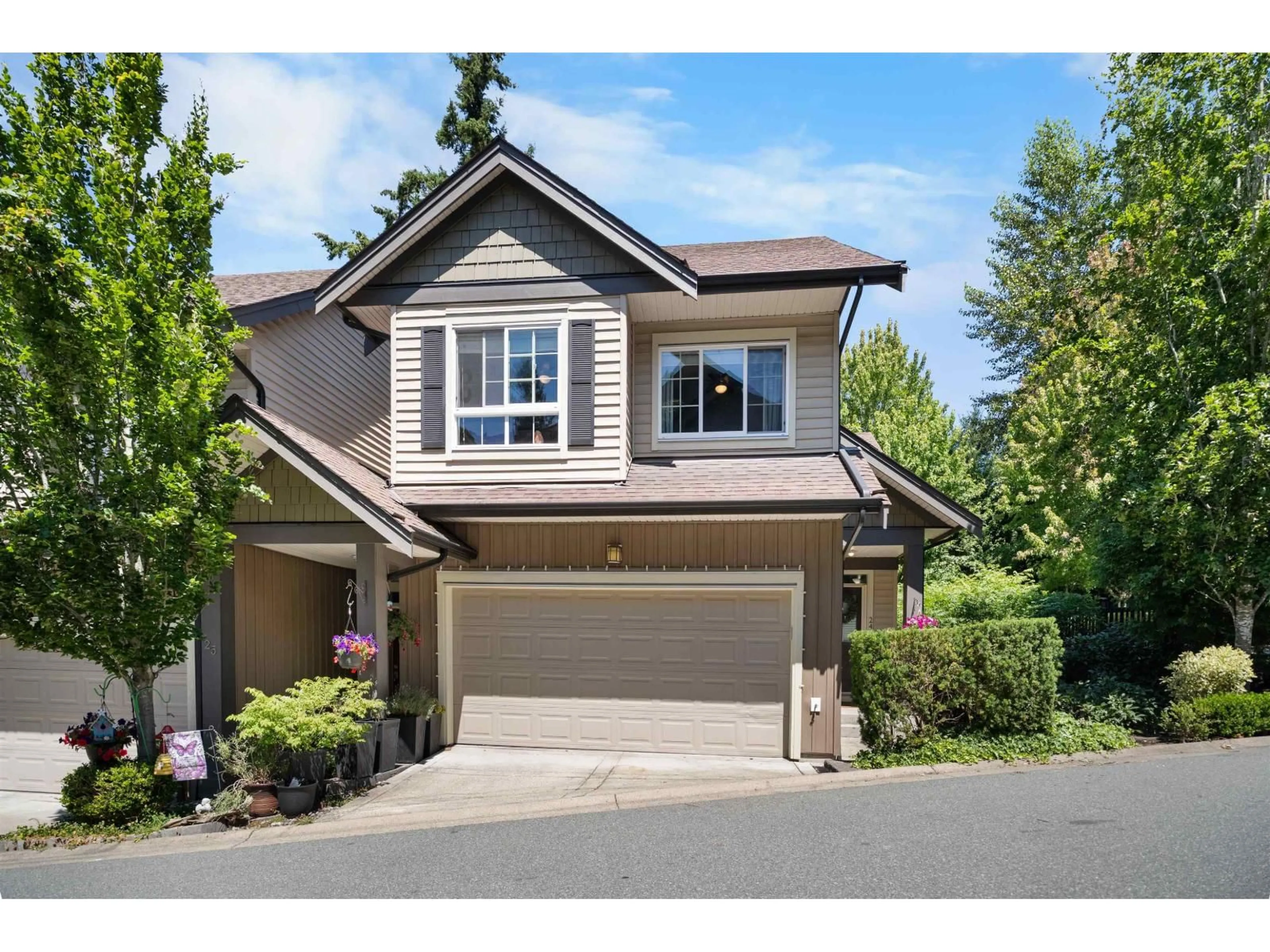 Home with vinyl exterior material, street for 24 - 21867 50 AVENUE, Langley British Columbia V3A3T2