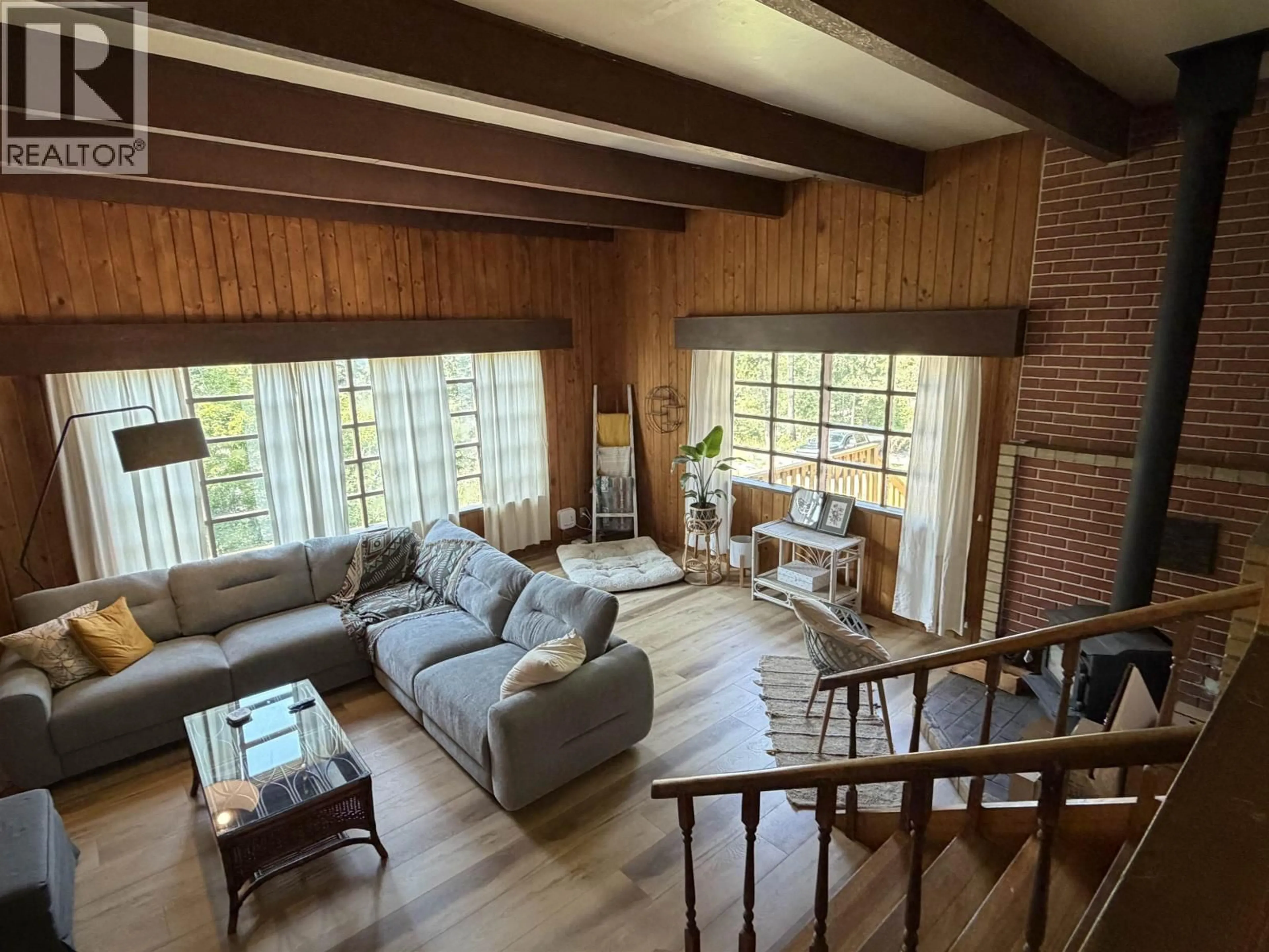 Living room with furniture, unknown for 1575 SODA CREEK TOWNSITE ROAD, Williams Lake British Columbia V2G5A4