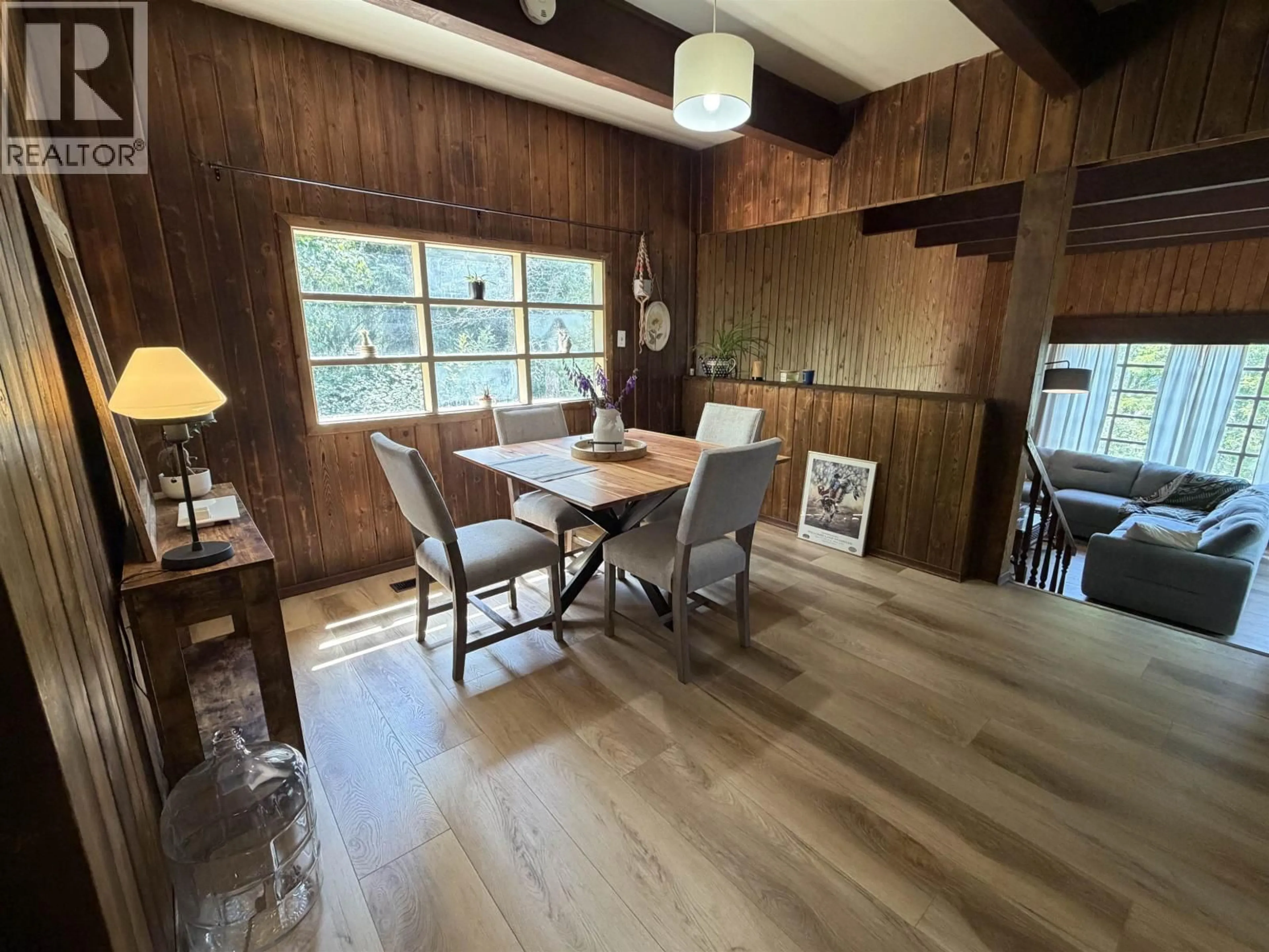 Dining room, wood/laminate floor for 1575 SODA CREEK TOWNSITE ROAD, Williams Lake British Columbia V2G5A4