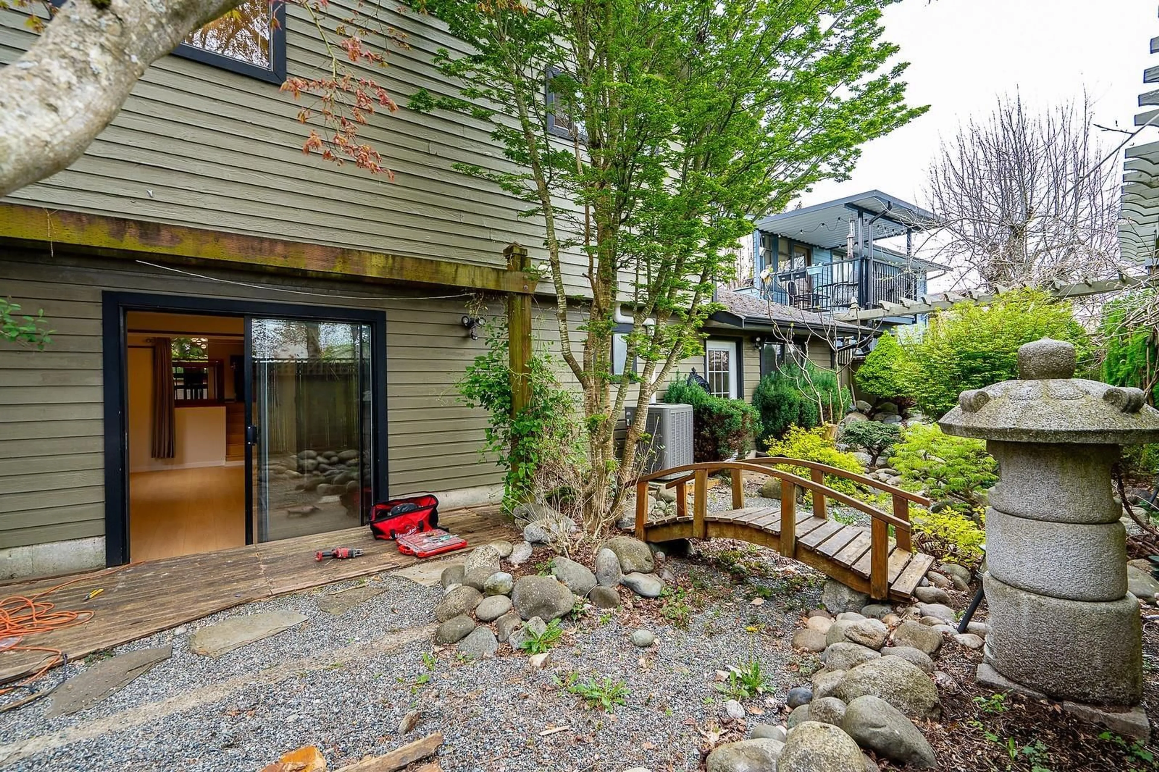 Patio, water/lake/river/ocean view for 6578 130A STREET, Surrey British Columbia V3W8M5