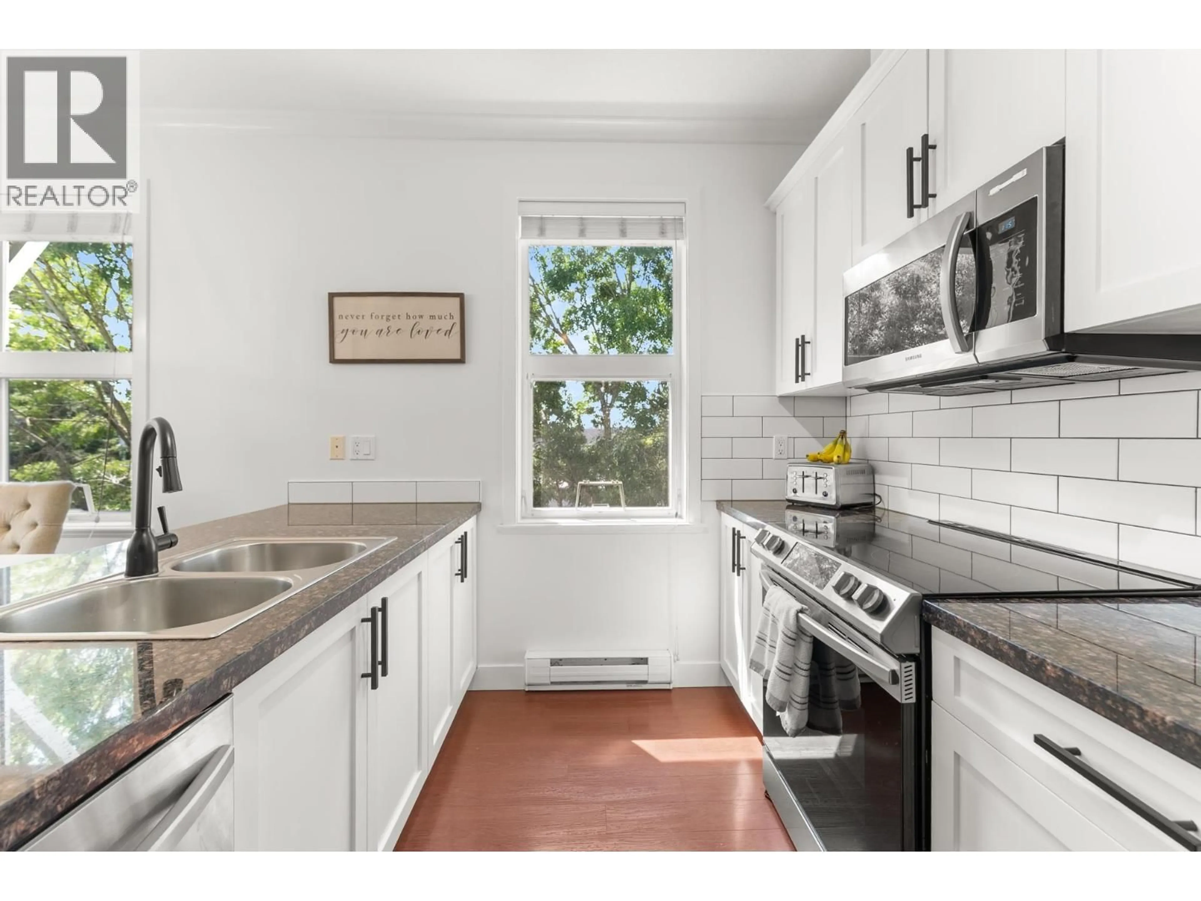 Standard kitchen, ceramic/tile floor for 303 - 1375 VIEW CRESCENT, Delta British Columbia V4L0A3