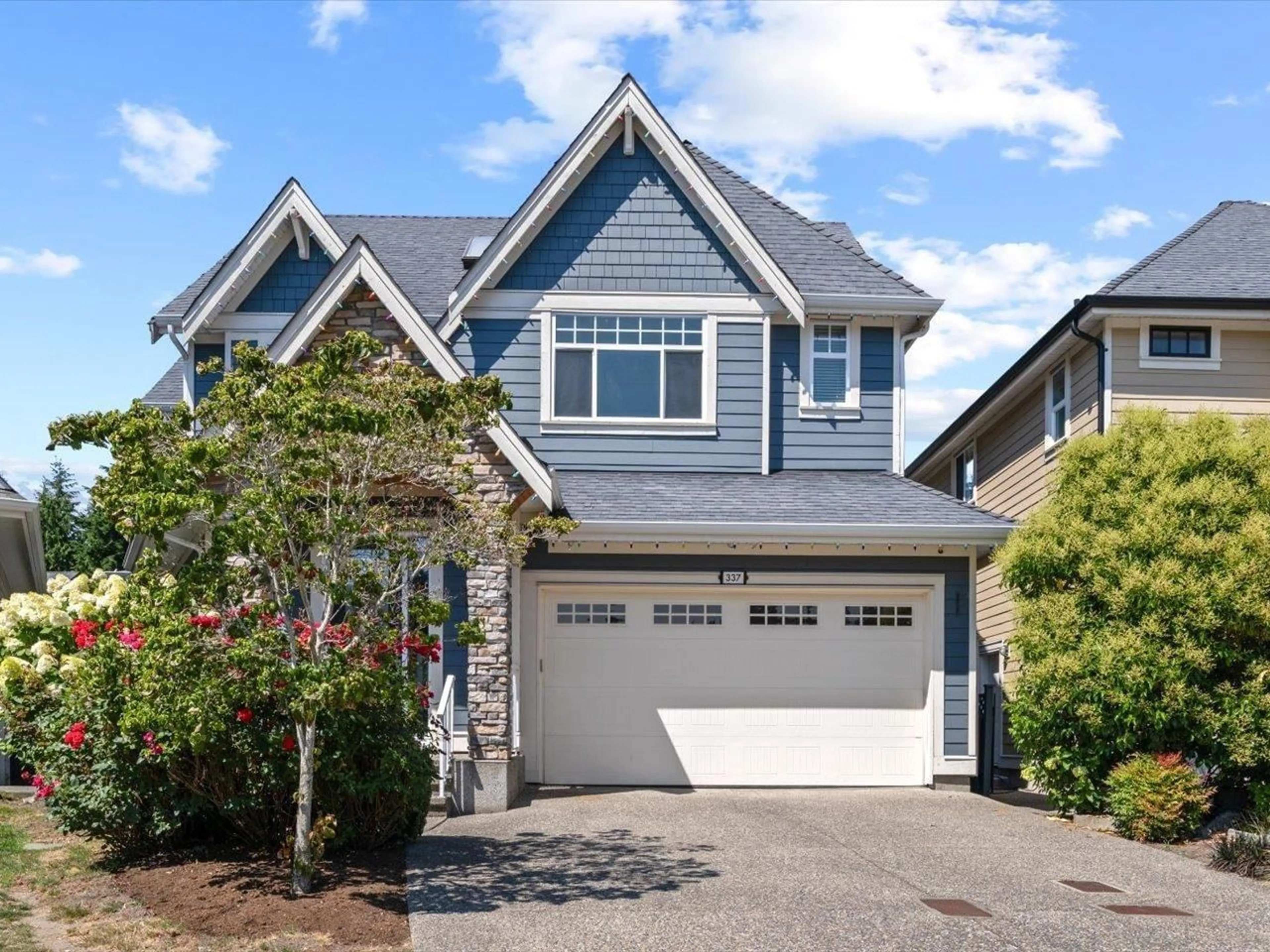 Home with vinyl exterior material, street for 337 171A STREET, Surrey British Columbia V3Z9P5