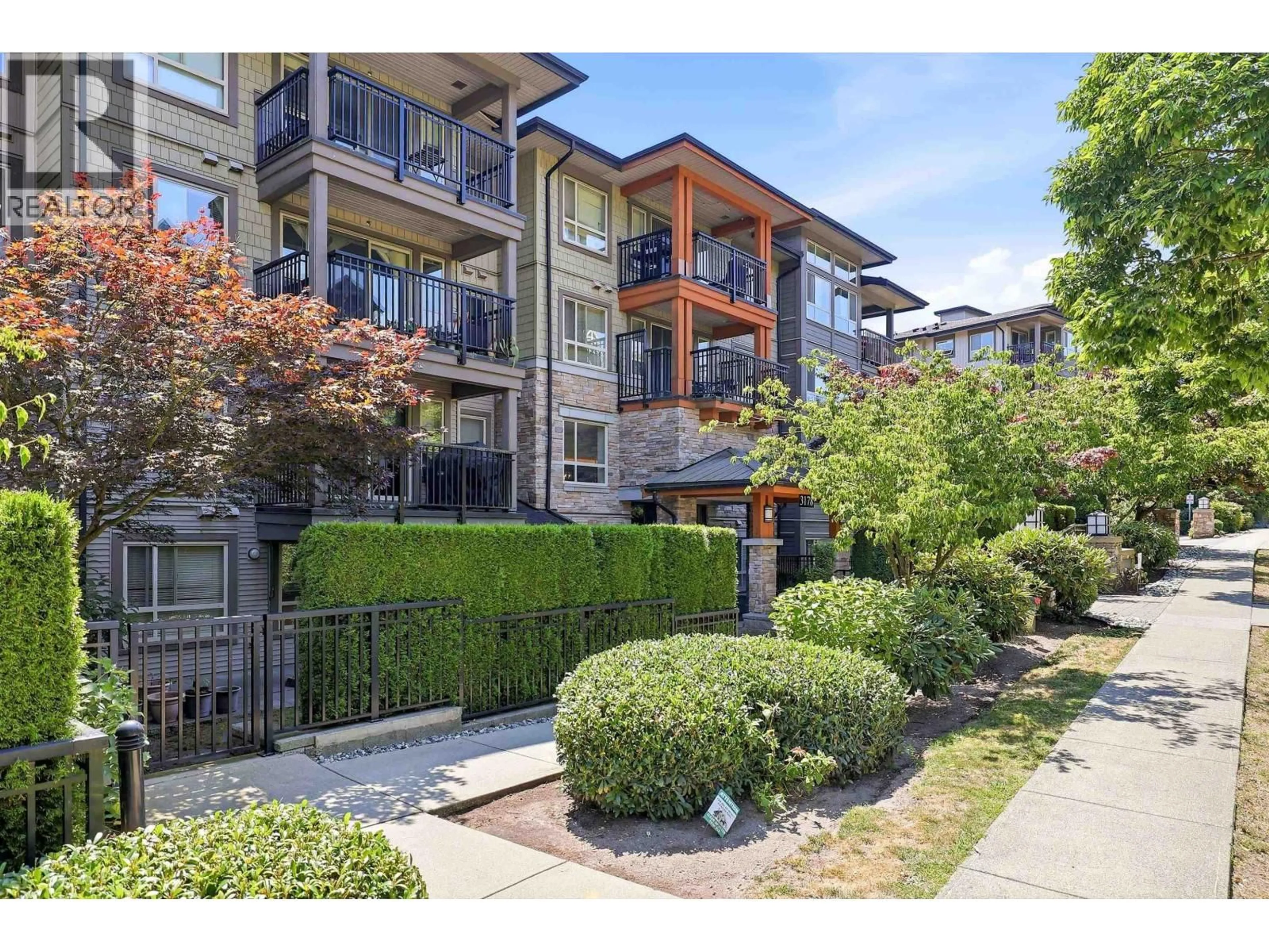 Patio, street for 308 - 3178 DAYANEE SPRINGS BOULEVARD, Coquitlam British Columbia V3E0B9