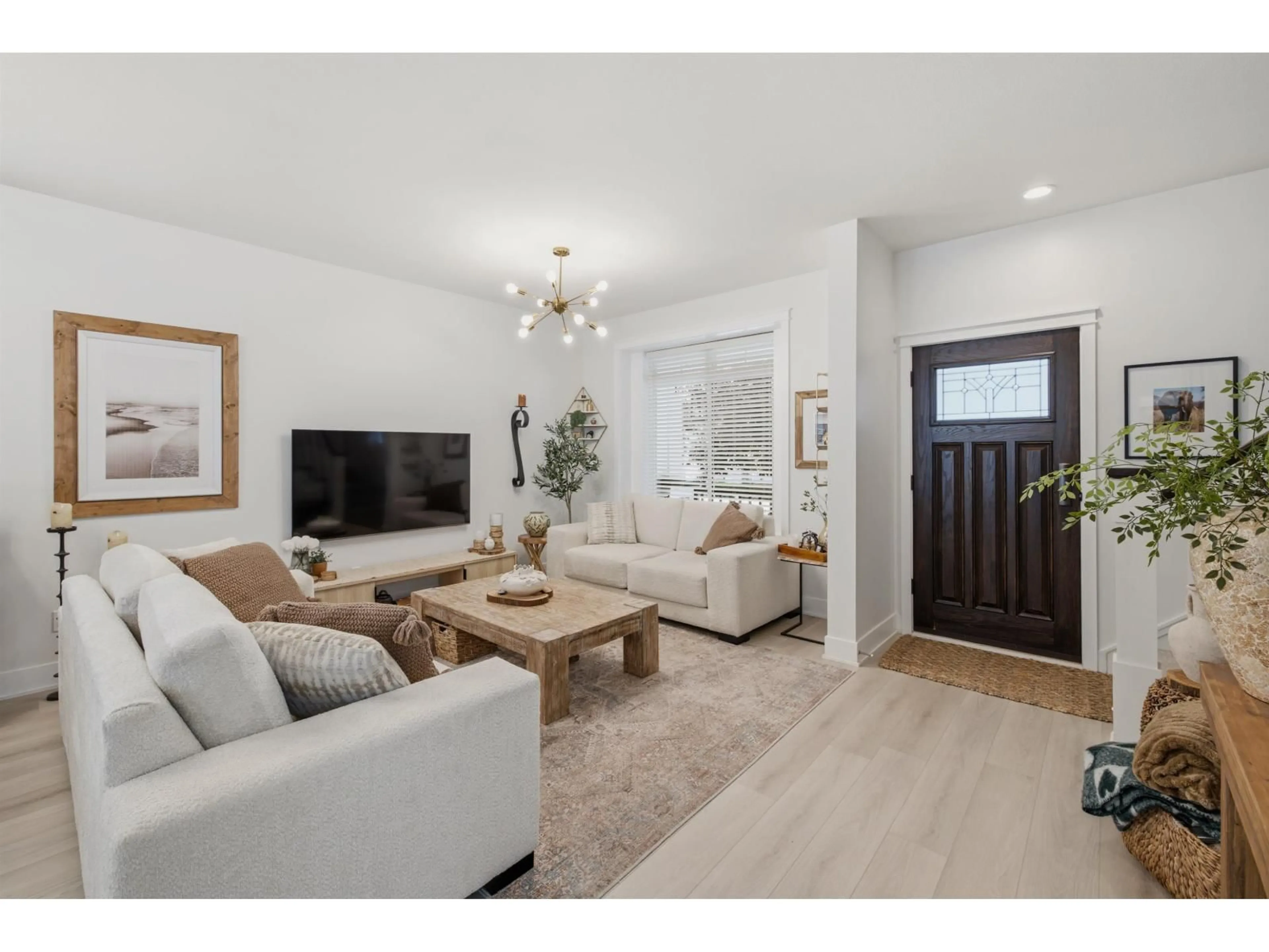 Living room with furniture, unknown for 139 172A STREET, Surrey British Columbia V3Z9P9