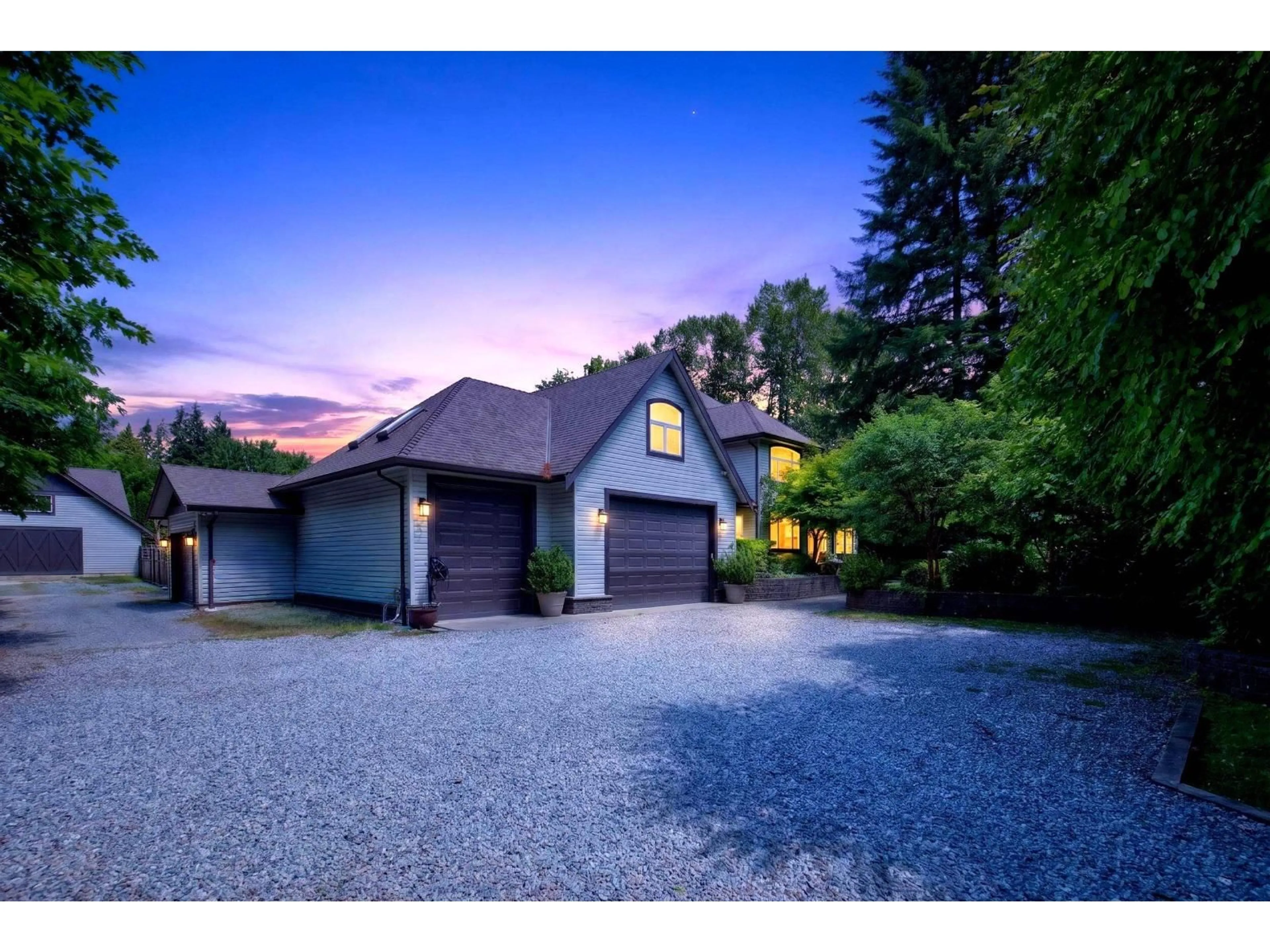 A pic from outside/outdoor area/front of a property/back of a property/a pic from drone, unknown for 19185 90 AVENUE, Surrey British Columbia V4N3X2