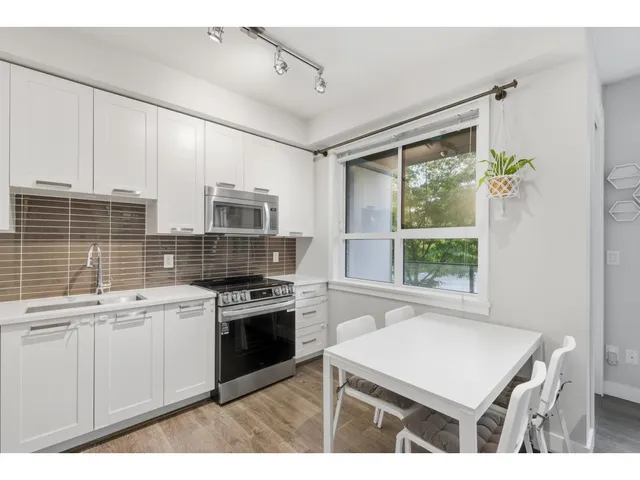 206 - 15388 105 AVENUE, Surrey 4