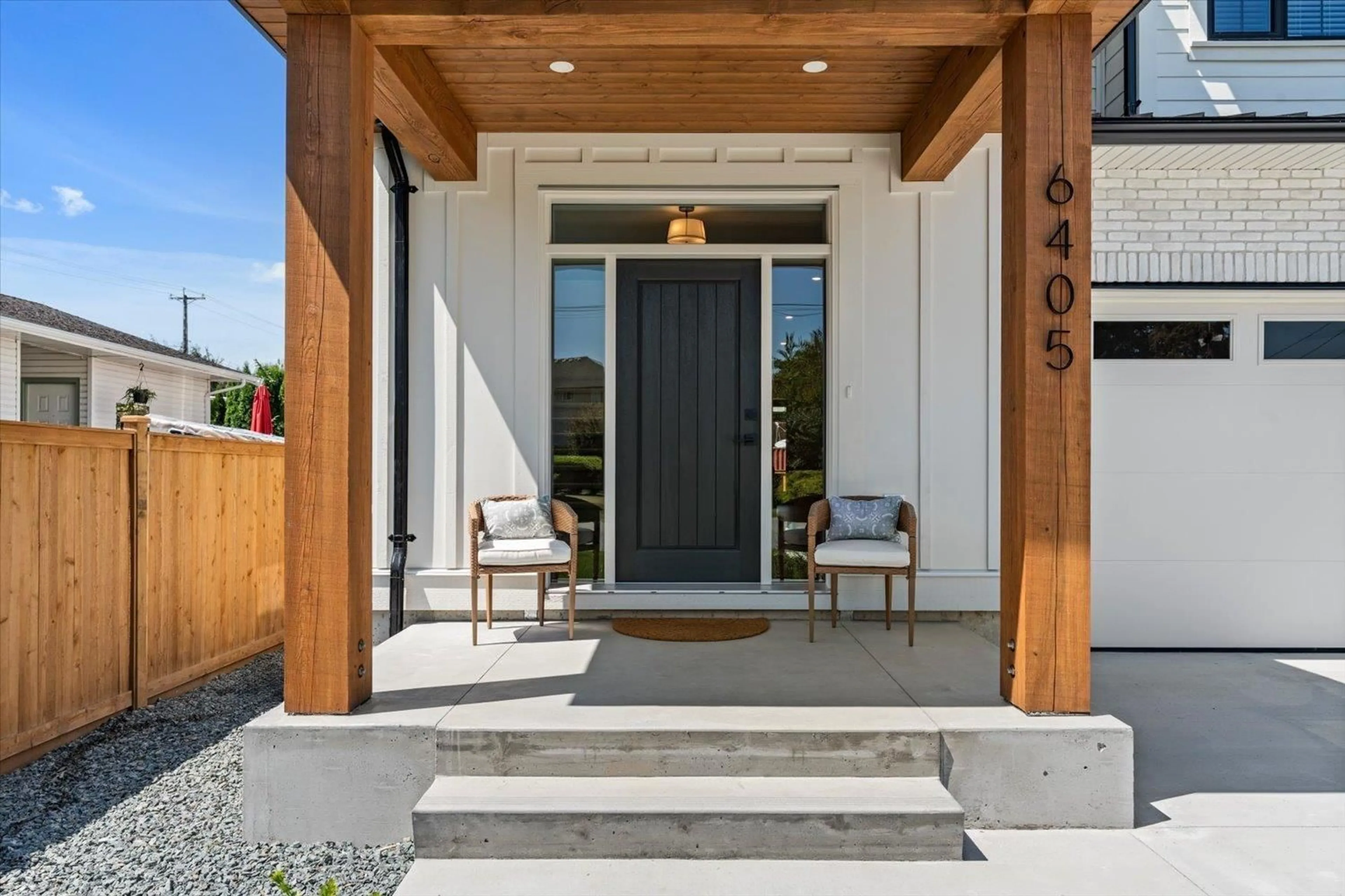 Indoor entryway for 6405 SILVERTHORNE ROAD, Chilliwack British Columbia V2R2N6