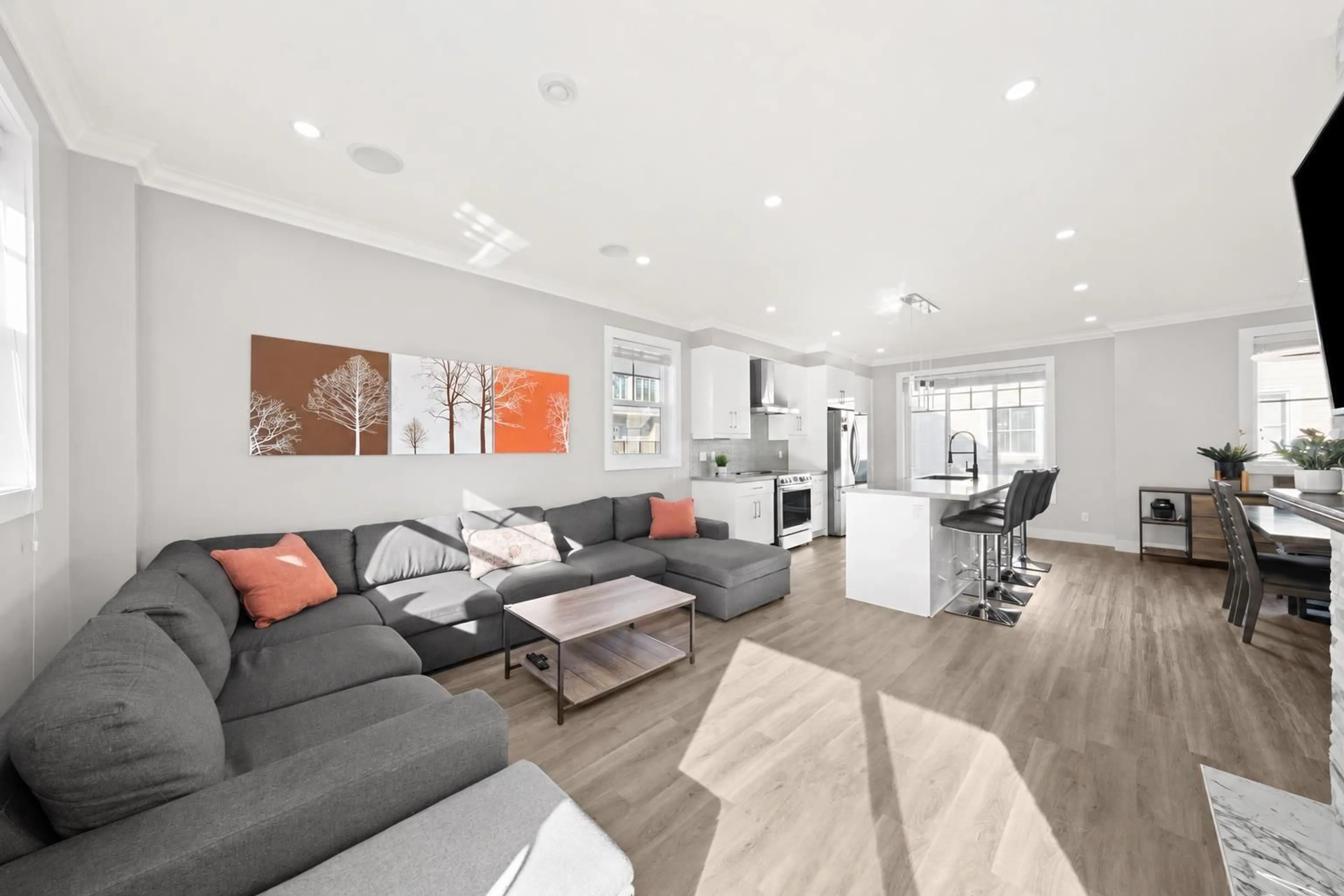 Living room with furniture, unknown for 8 - 7056 192 STREET, Surrey British Columbia V4N6S6